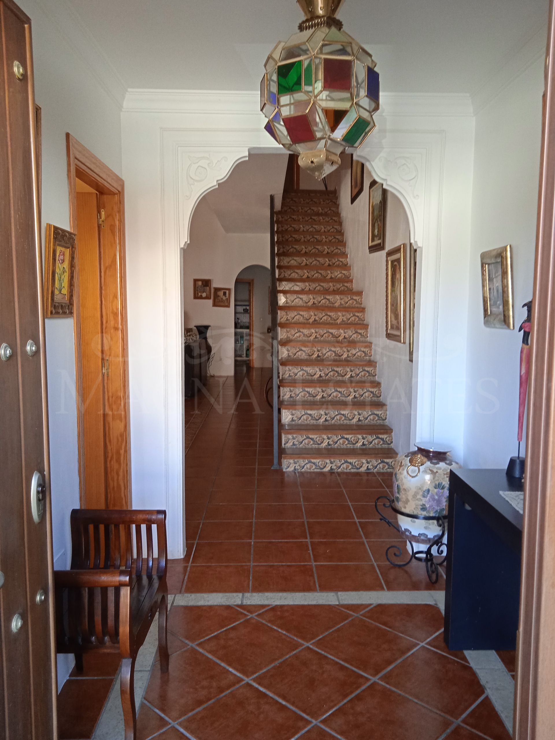 Villa pareada en Nueva Andalucía, en ubicación excepcional