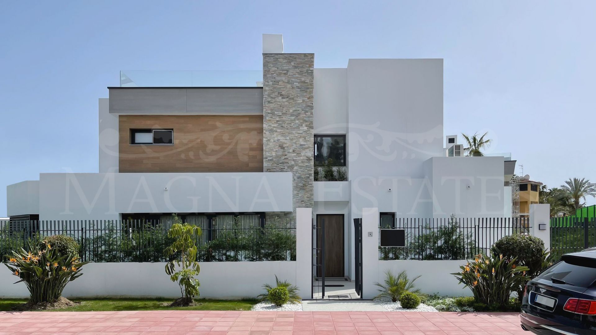 A unique property: Brand new villa in Puerto Banús, fully furnished