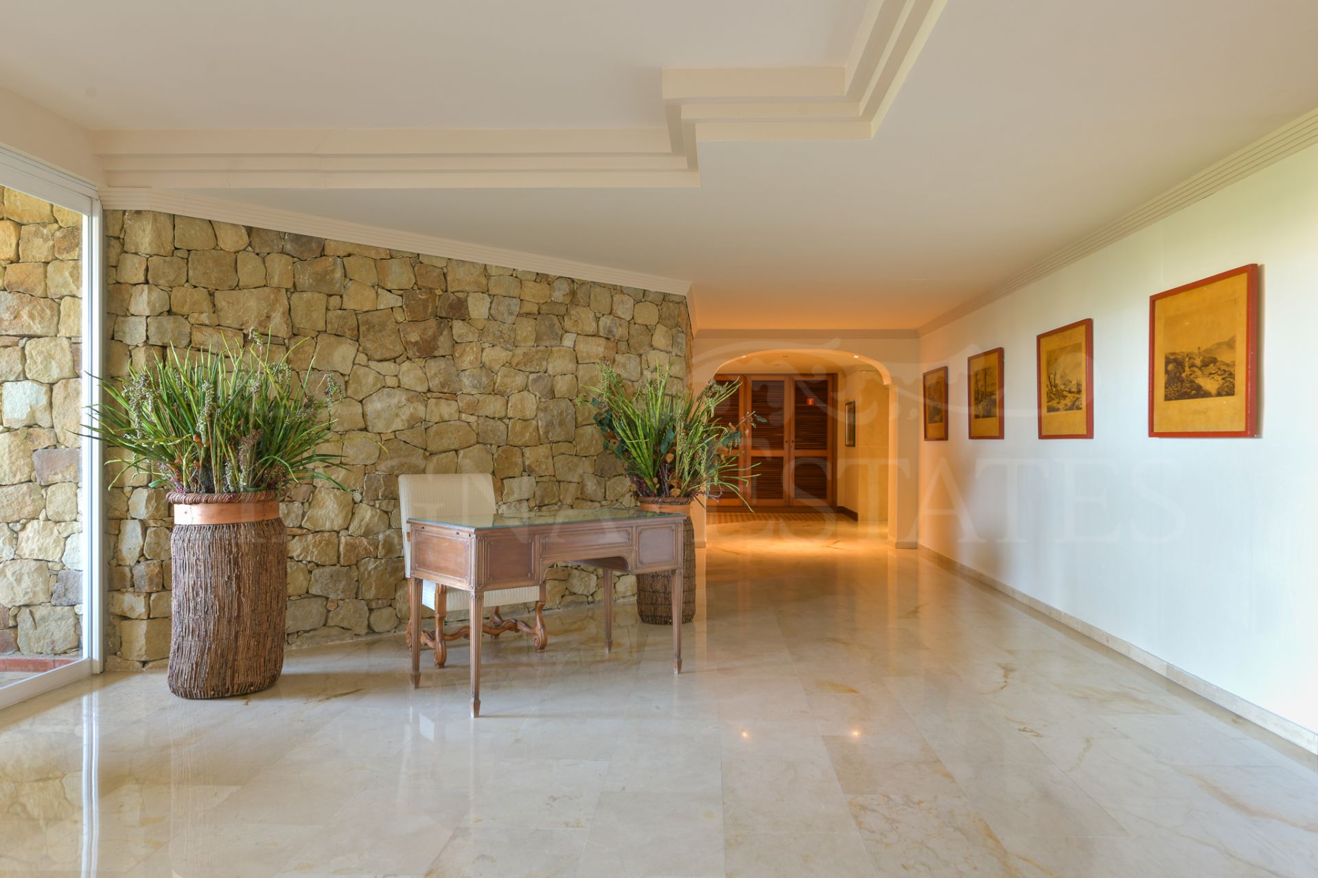 Completely renovated apartment in Hotel del Golf, Nueva Andalucía