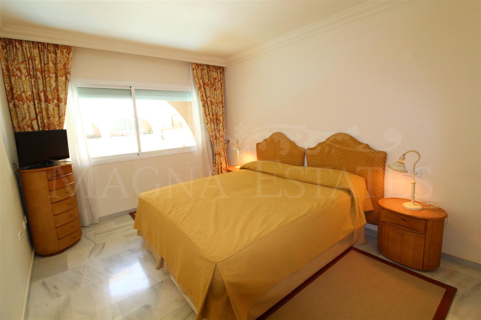 Apartment in Magna Marbella with golf membership included in the price