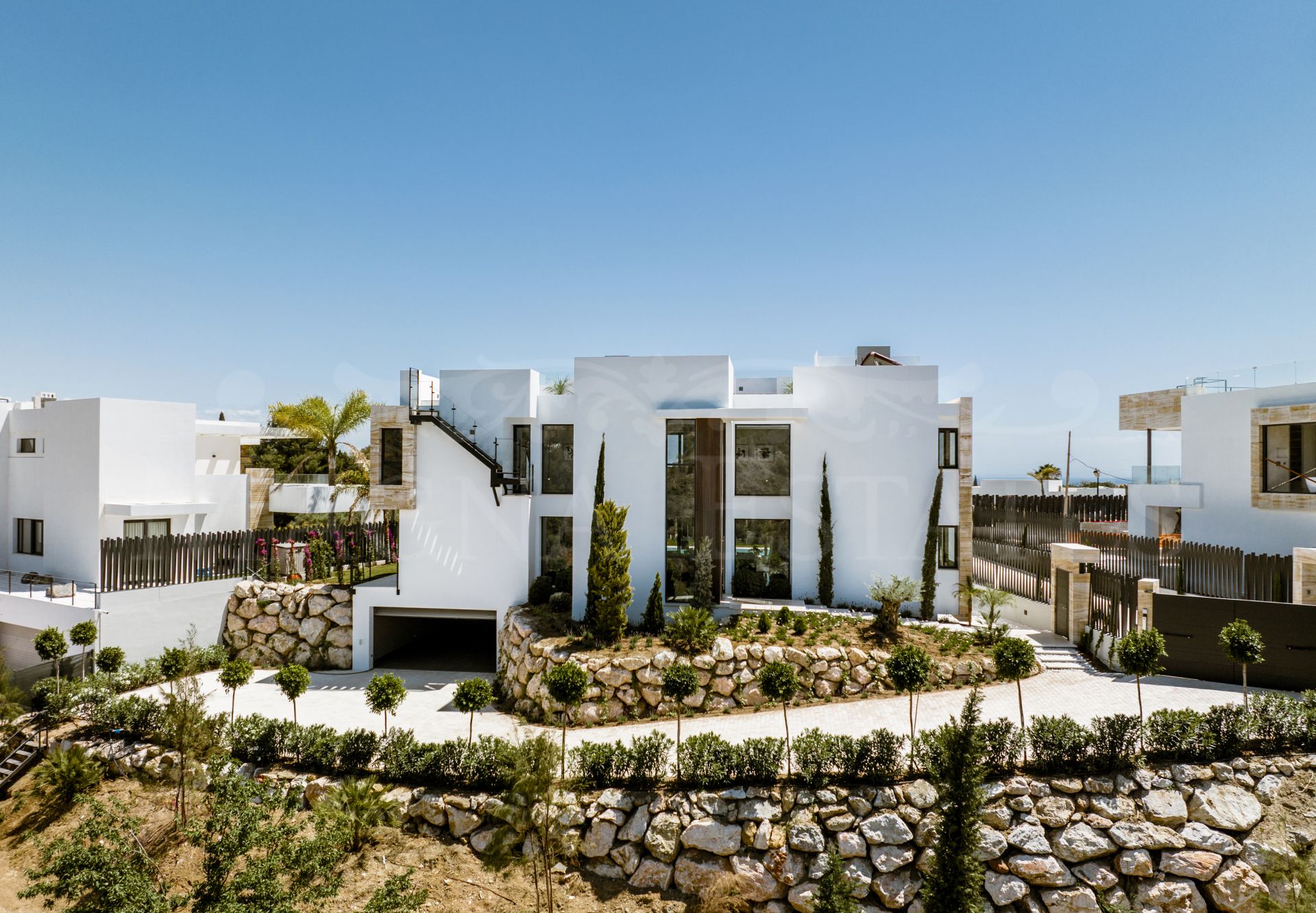 Lujosa villa de nueva construcción en la Milla de Oro, Marbella