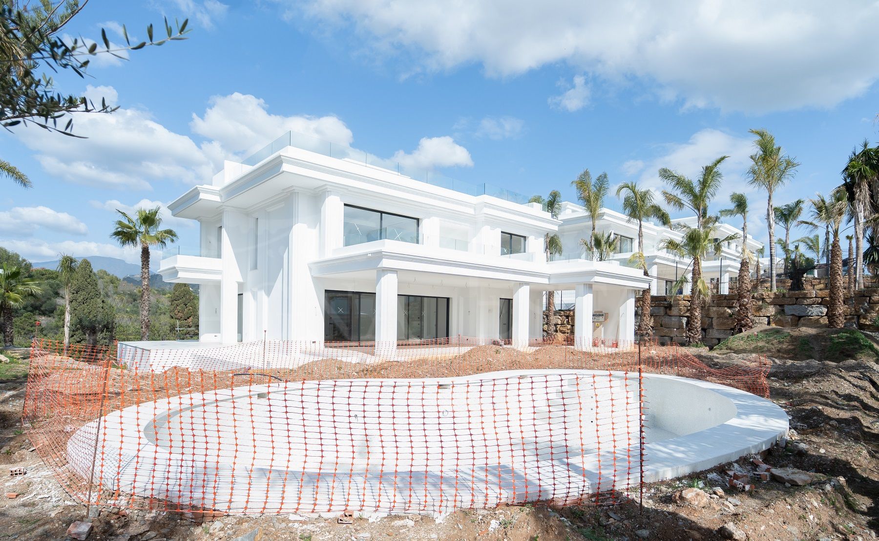 Villa de nueva construcción en Las Lomas del Marbella Club