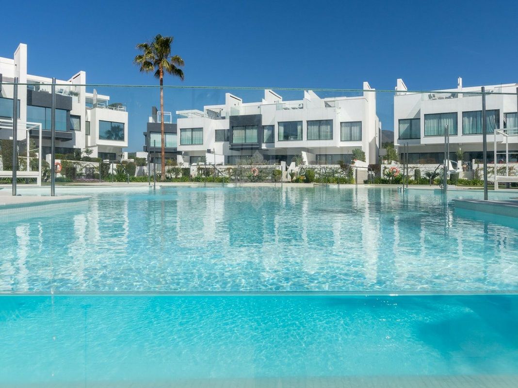 Semi Detached House in The Island, Estepona