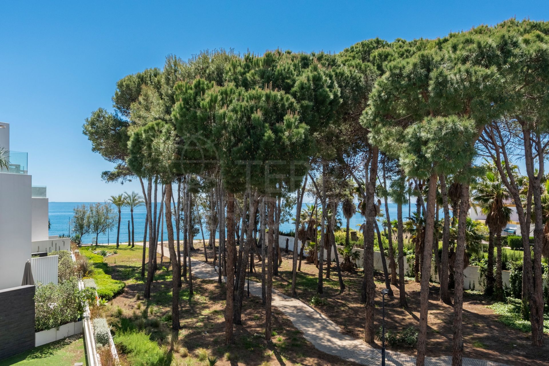 Semi Detached House in The Island, Estepona