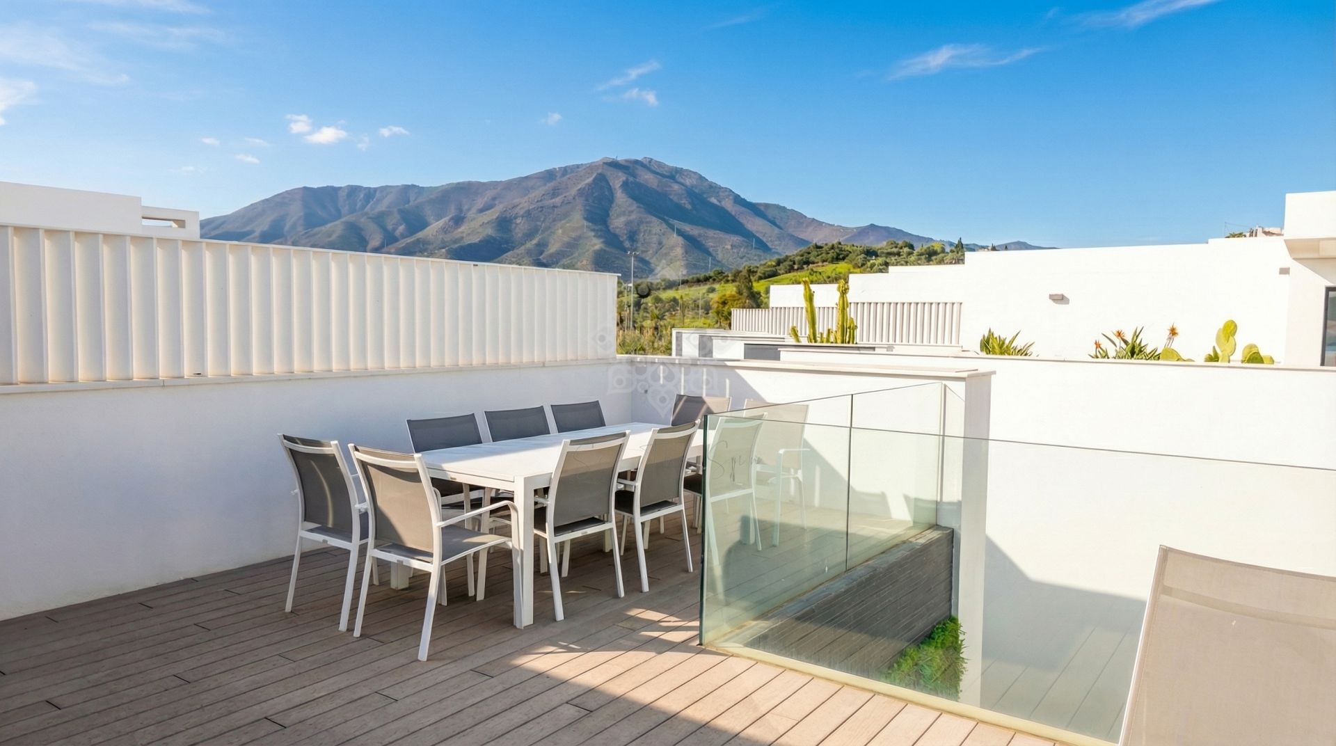 Semi Detached House in The Island, Estepona