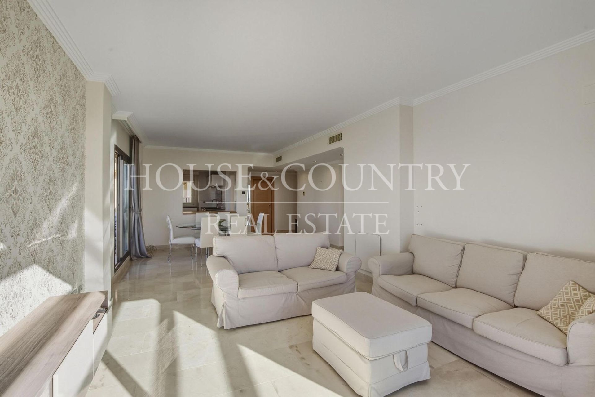 Penthouse in Hacienda del Señorio de Cifuentes, Benahavis