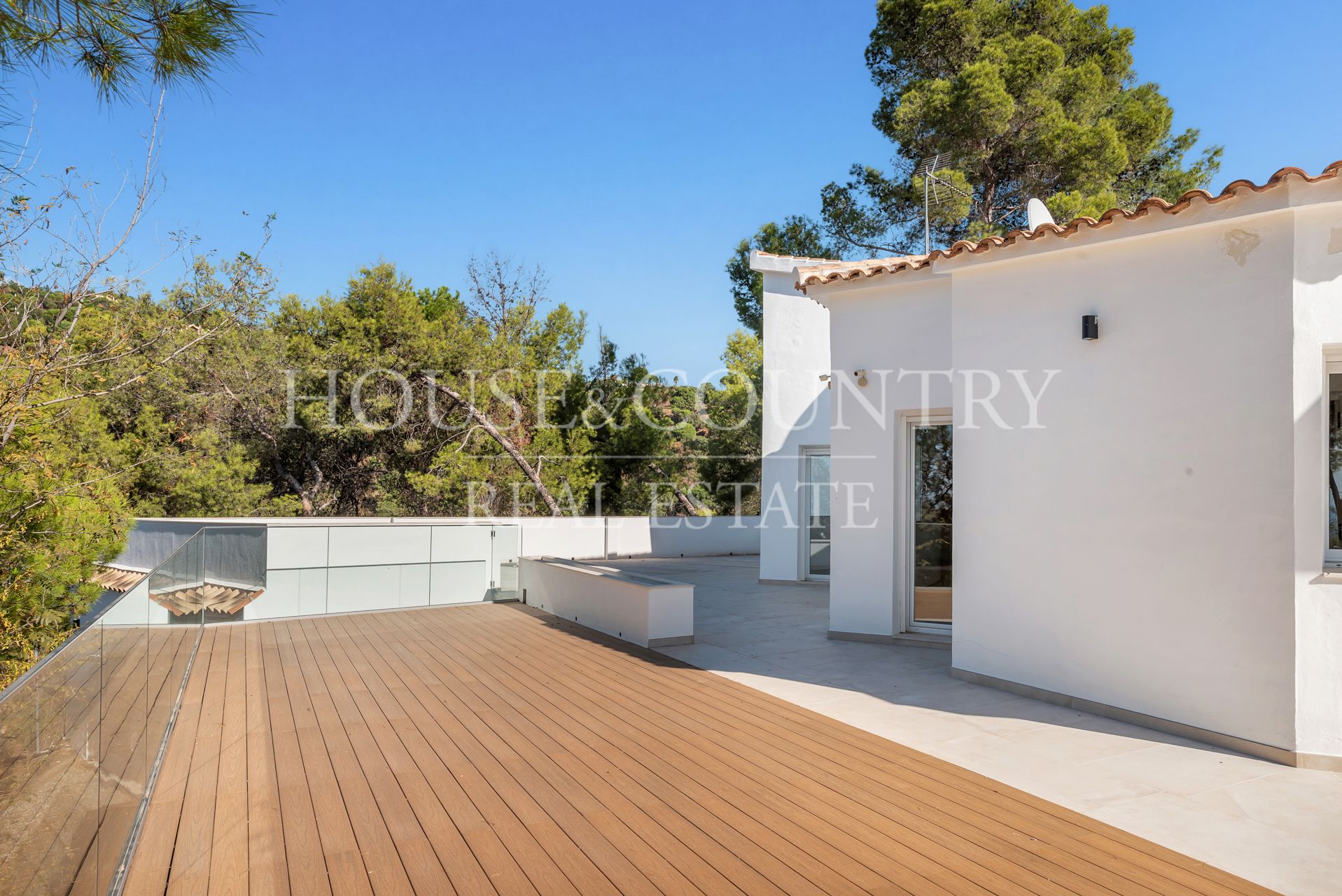 Villa in El Madroñal, Benahavis