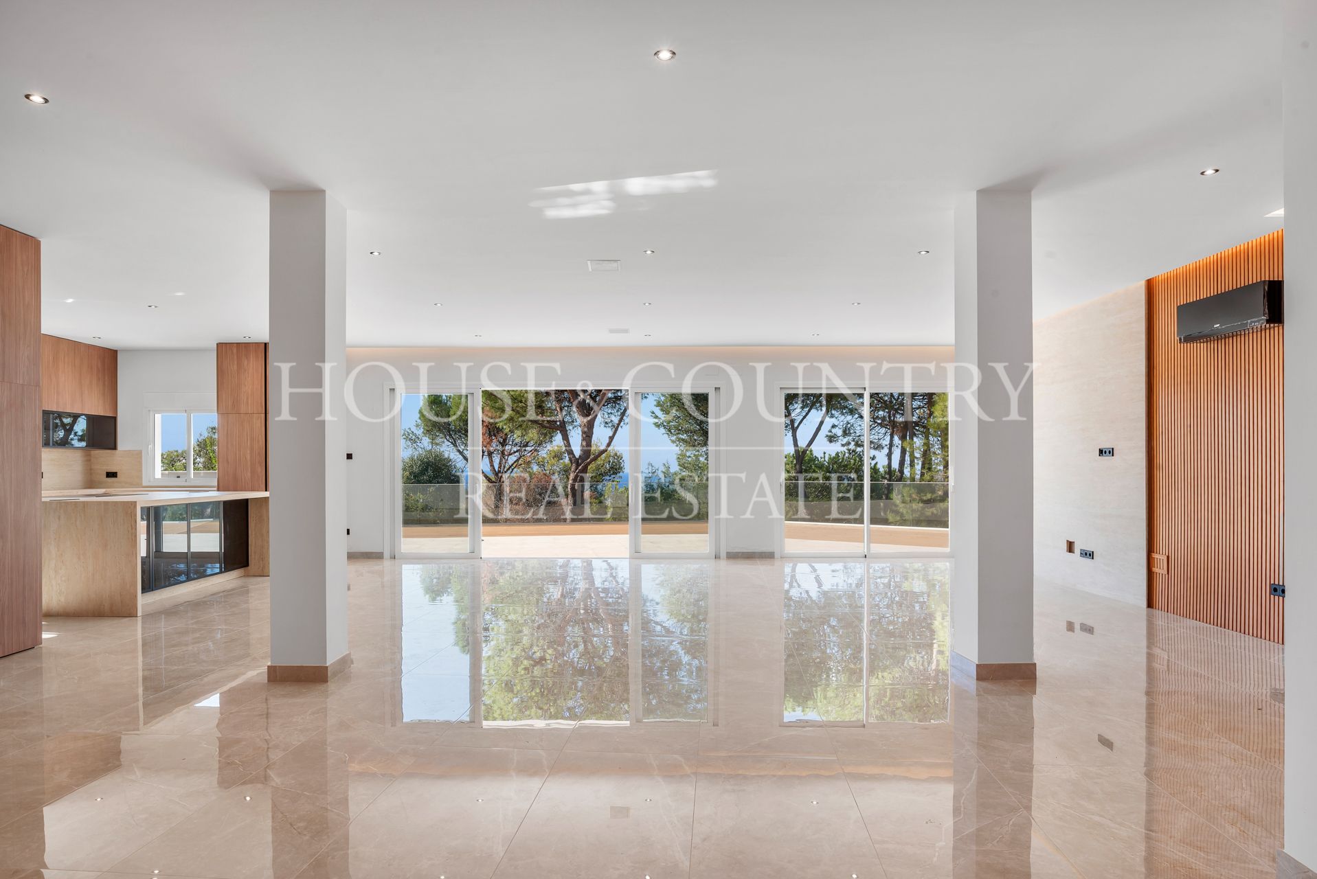 Villa in El Madroñal, Benahavis