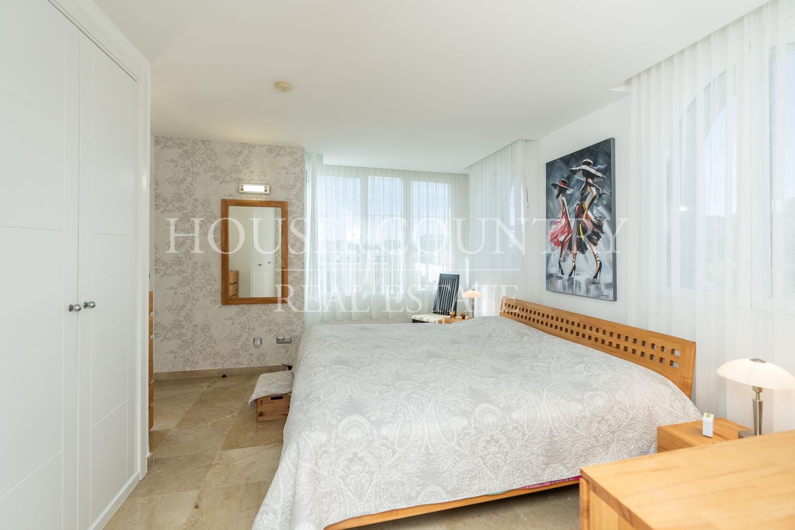 Apartment in Puerto del Almendro, Benahavis