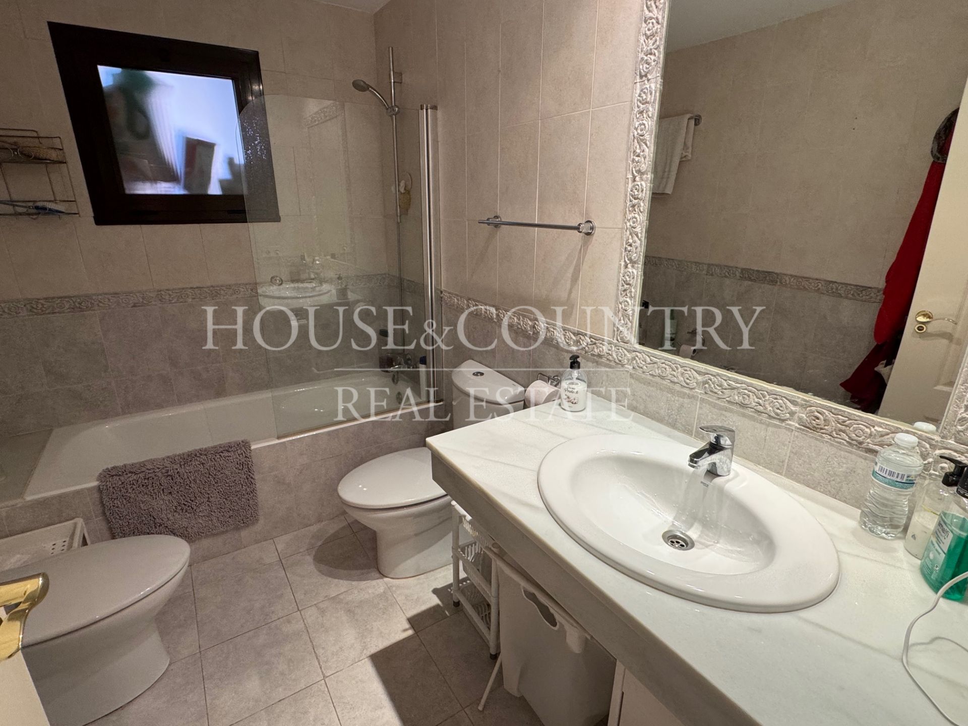 Apartamento en Hacienda del Sol, Estepona