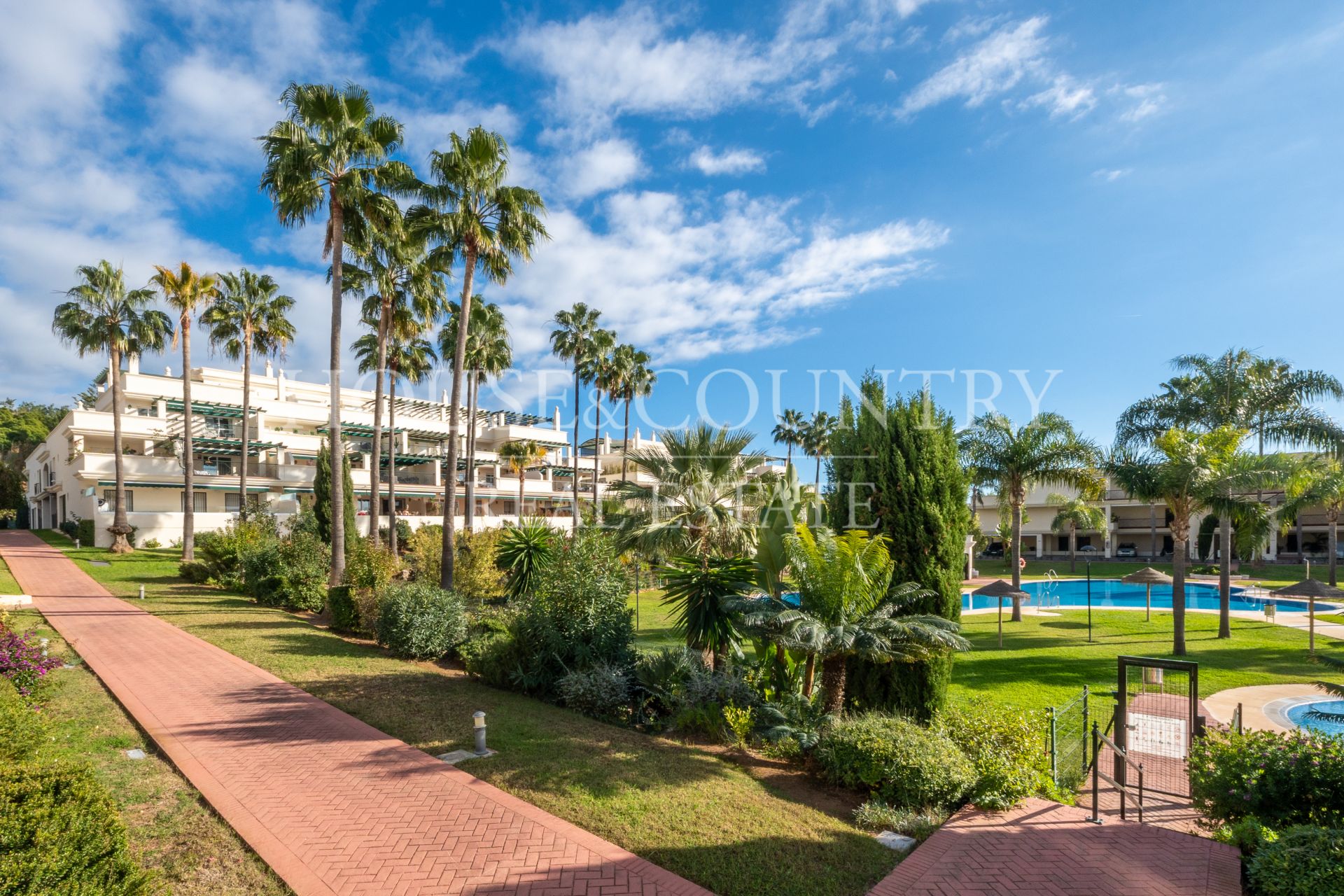 Apartment in Lorcrimar, Marbella