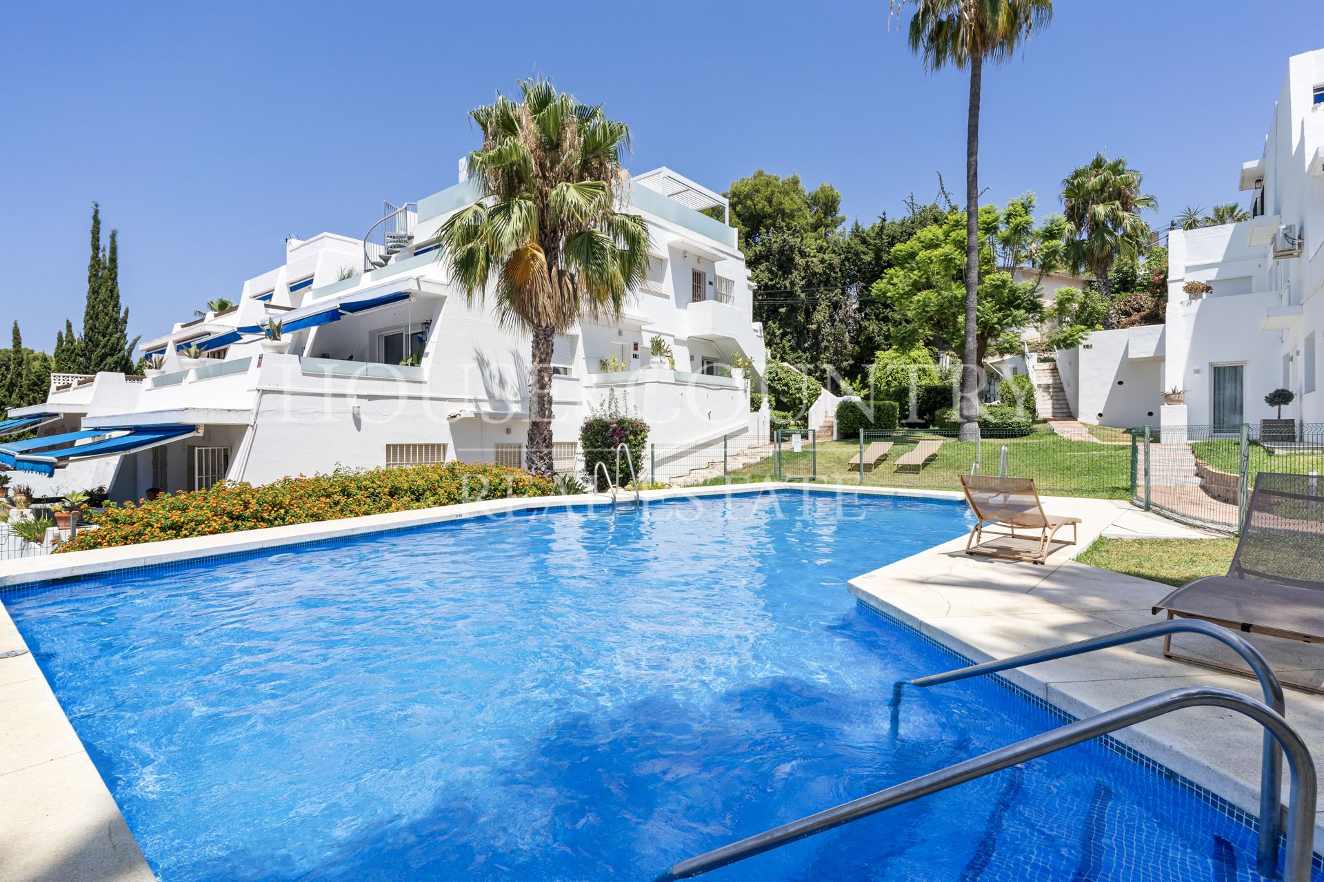 Apartment in Sol y Paz, Marbella
