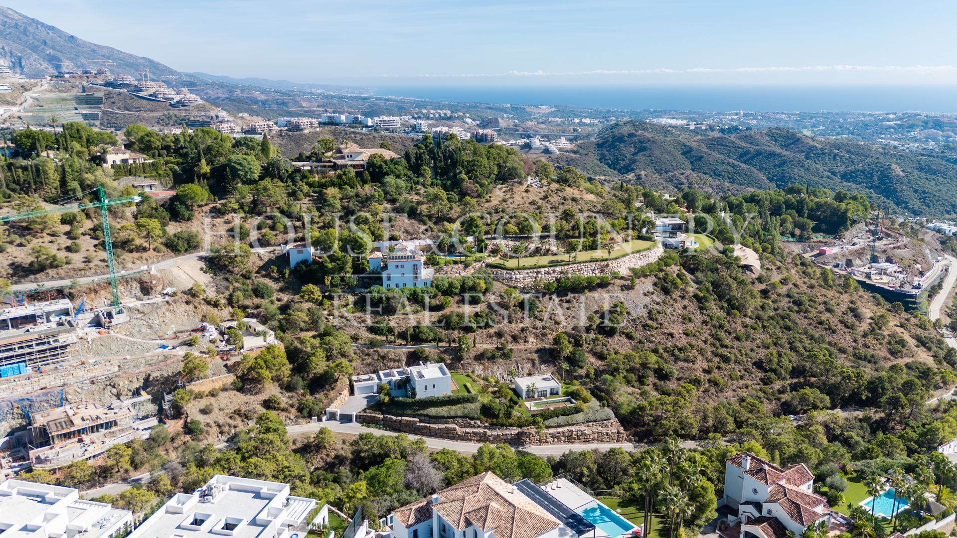 Villa en El Madroñal, Benahavis