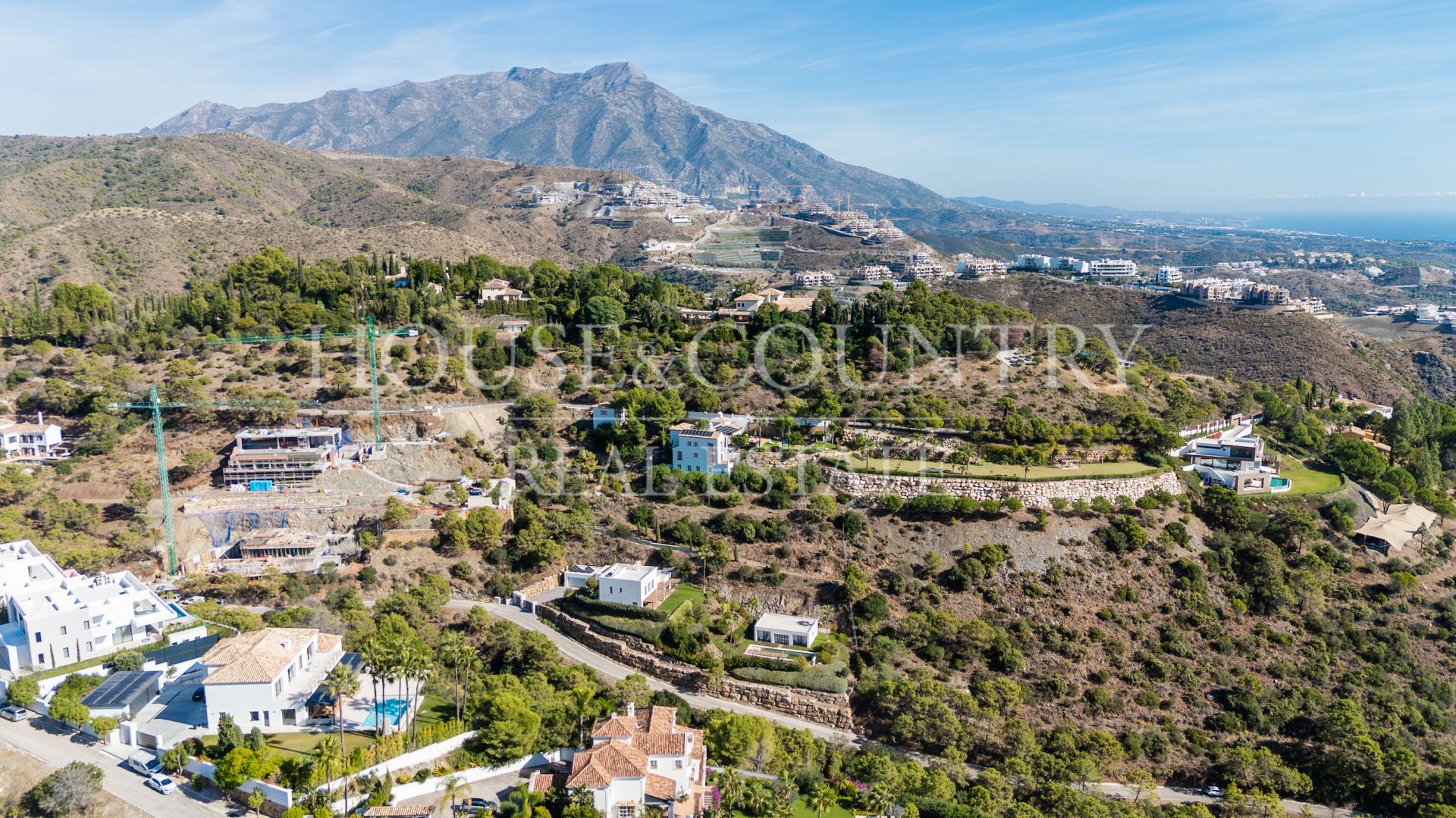 Villa en El Madroñal, Benahavis
