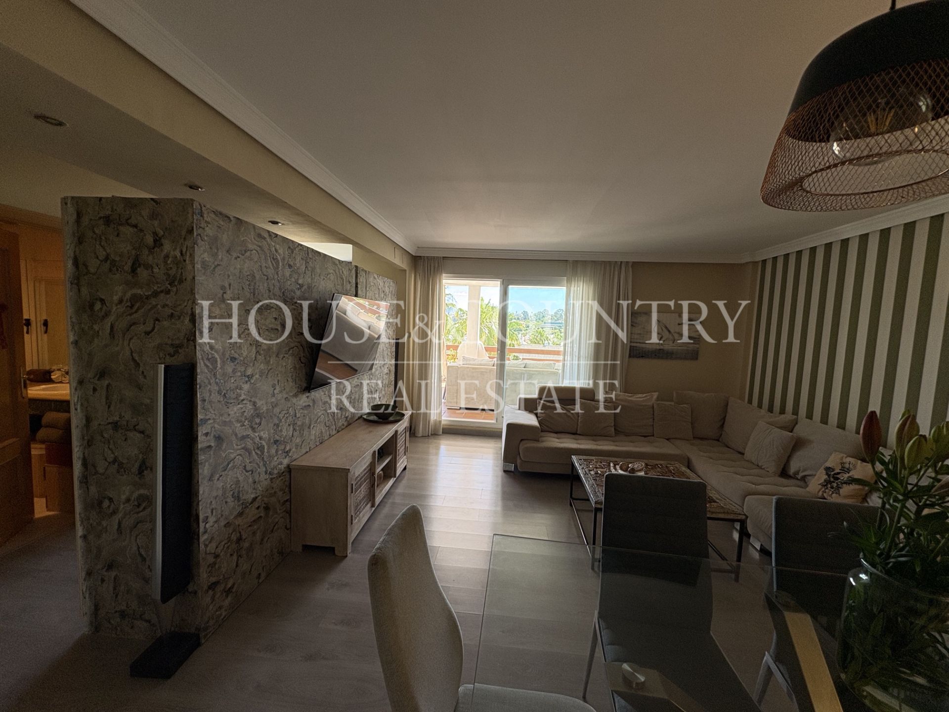 Apartment in Selwo Hills, Estepona