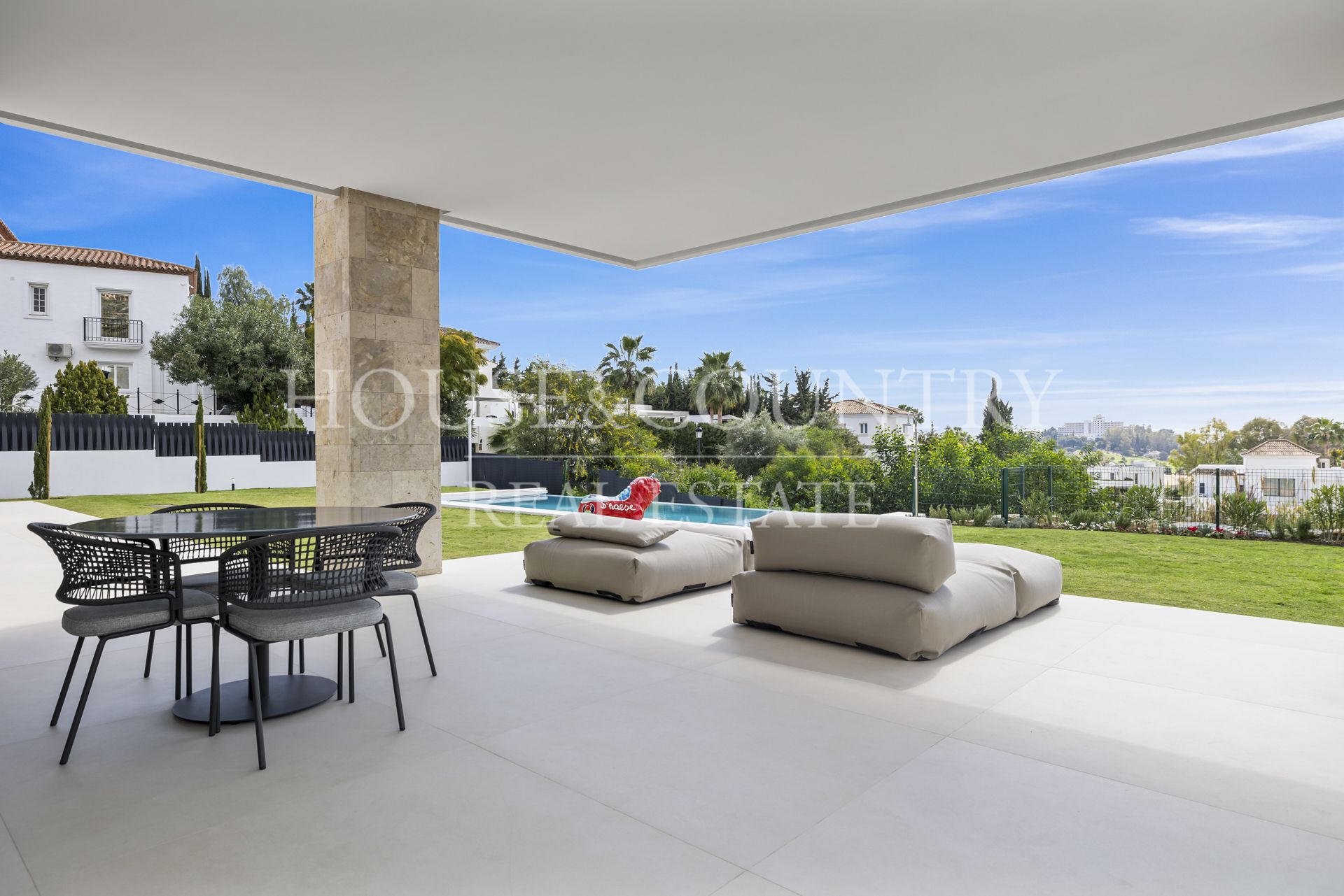 Villa en La Alqueria, Benahavis