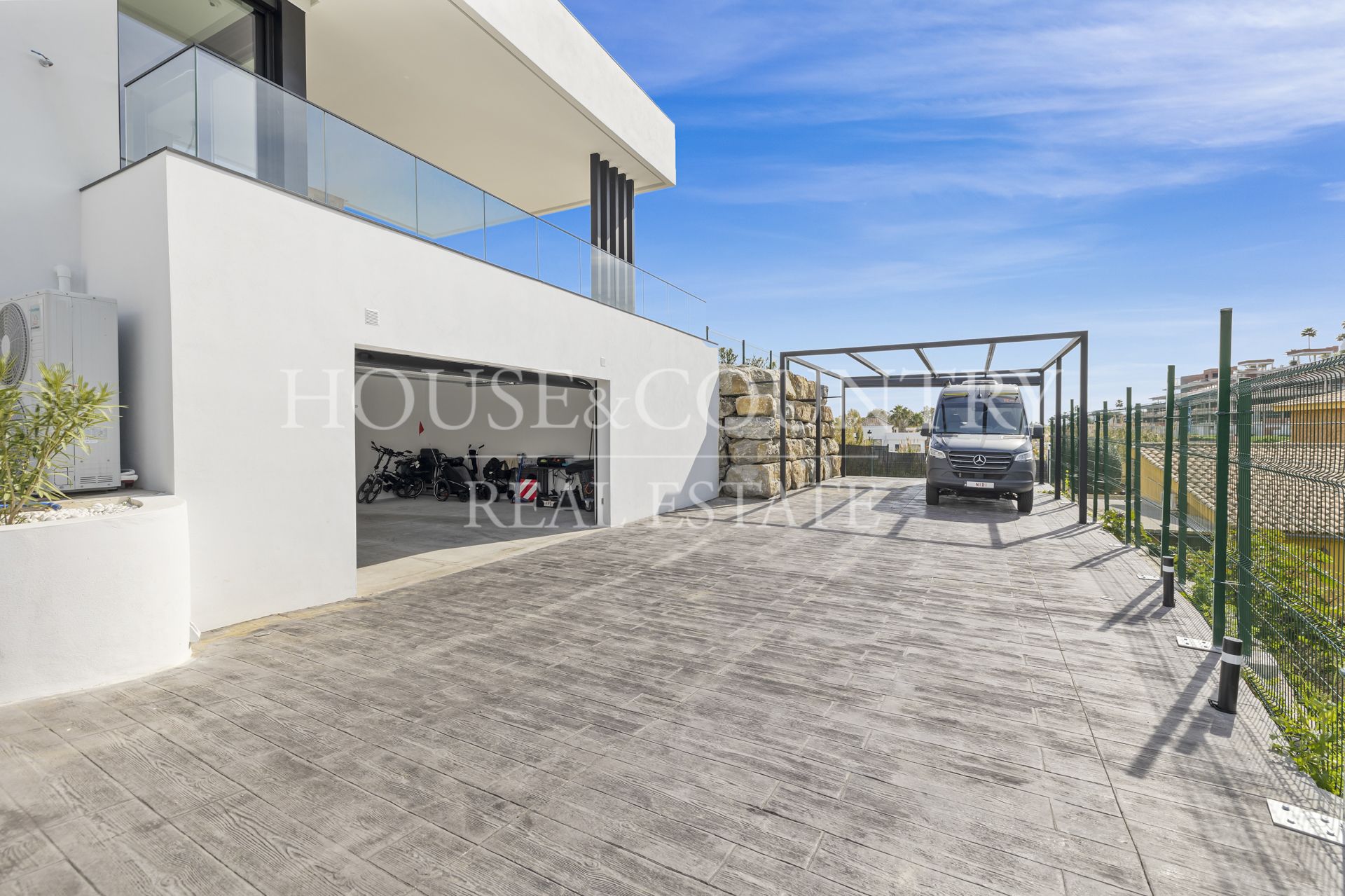 Villa en La Alqueria, Benahavis