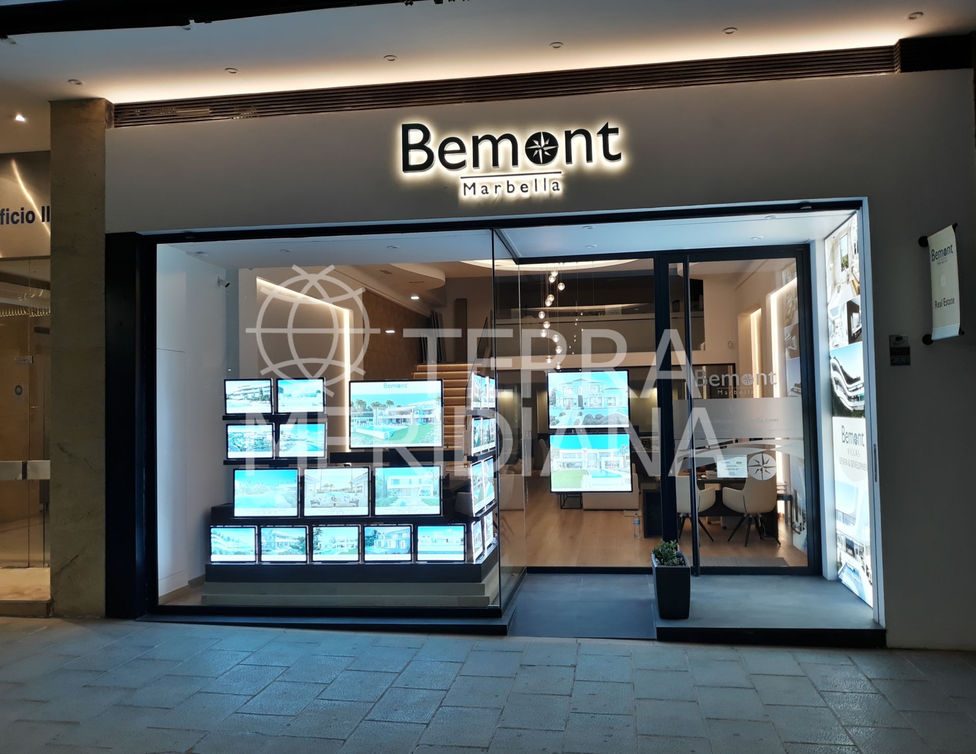 Commercial Premises in Marbella - Puerto Banus, Marbella