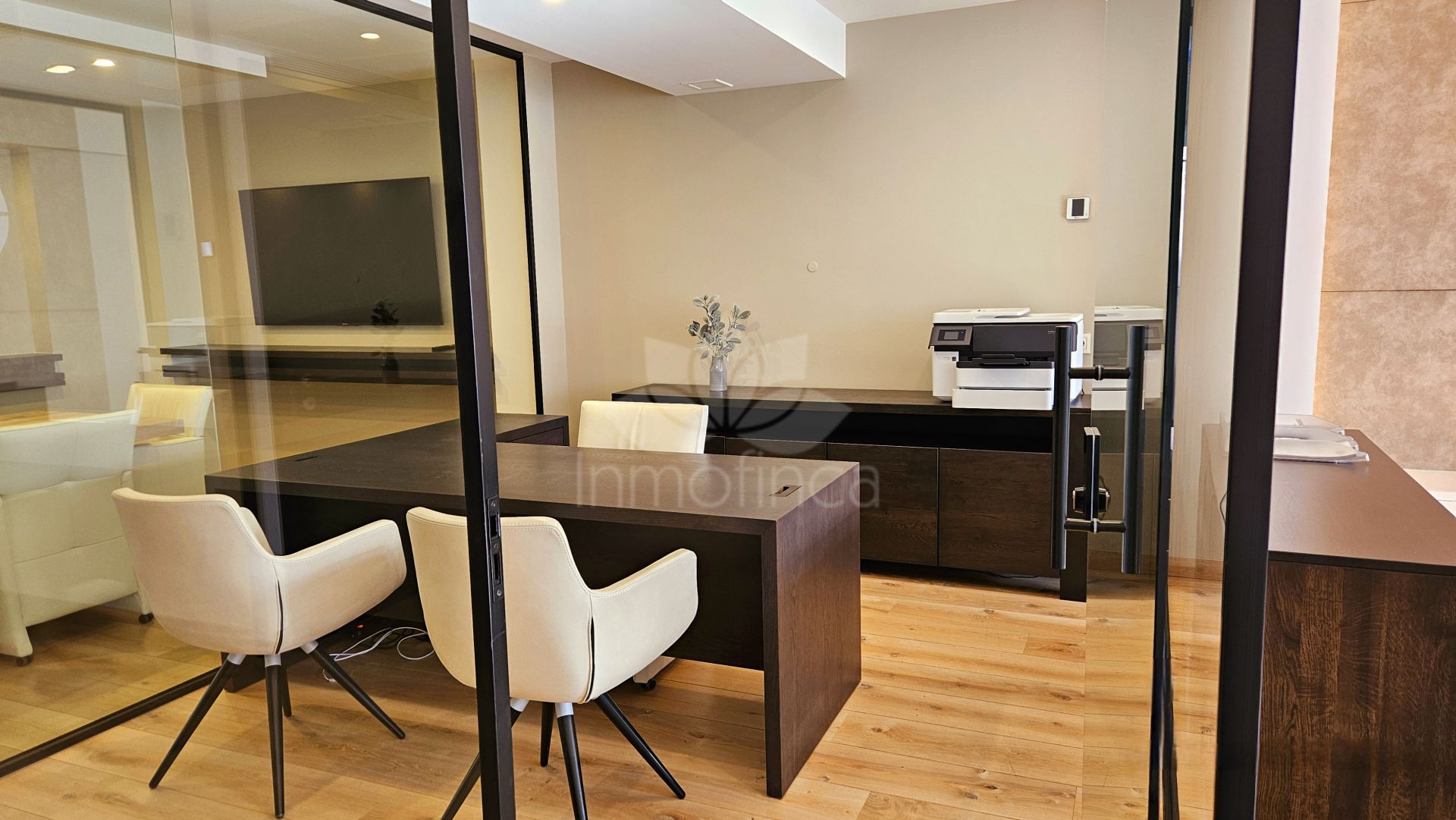 Commercial Premises in Marbella - Puerto Banus, Marbella