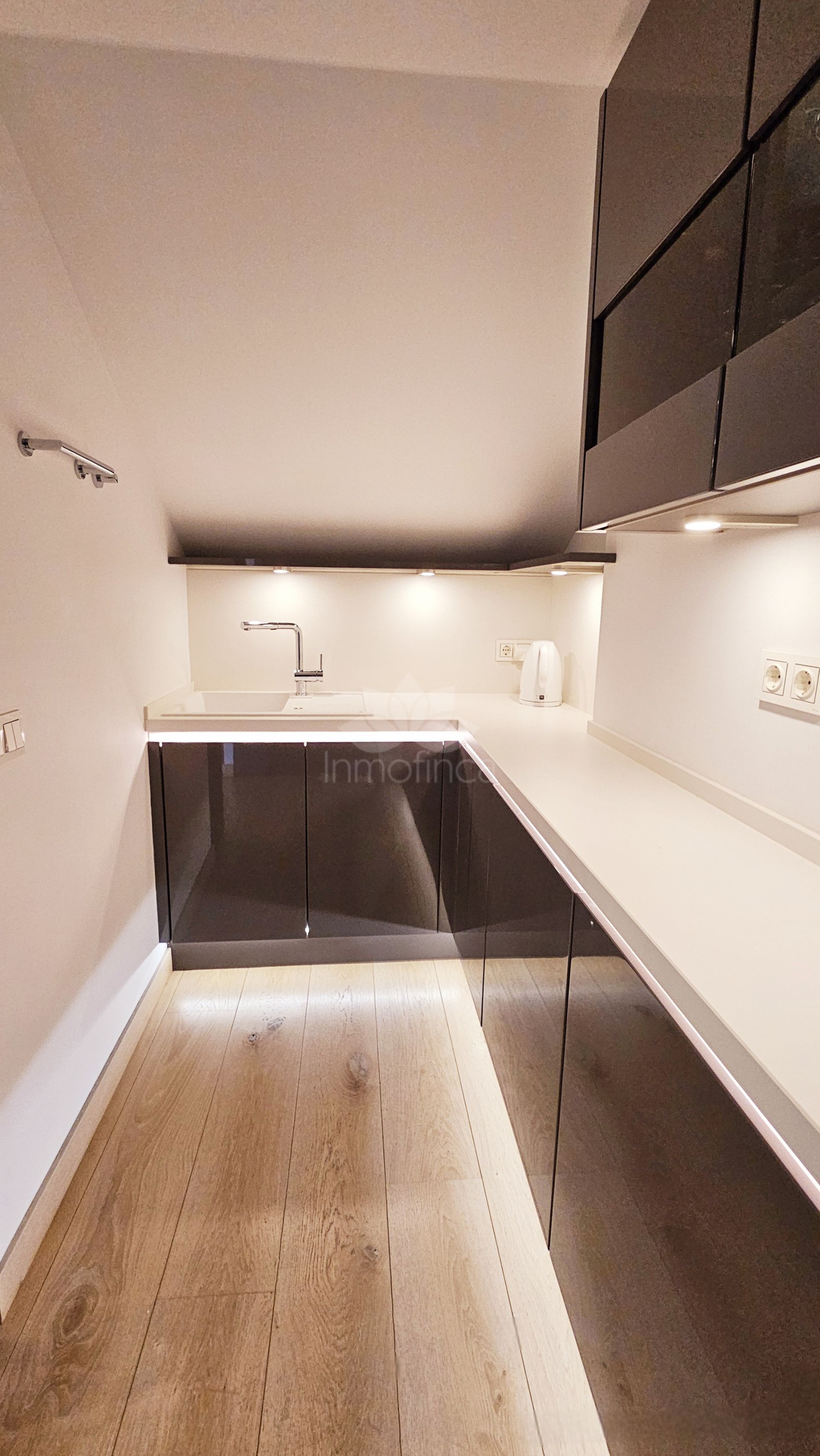 Commercial Premises in Marbella - Puerto Banus, Marbella