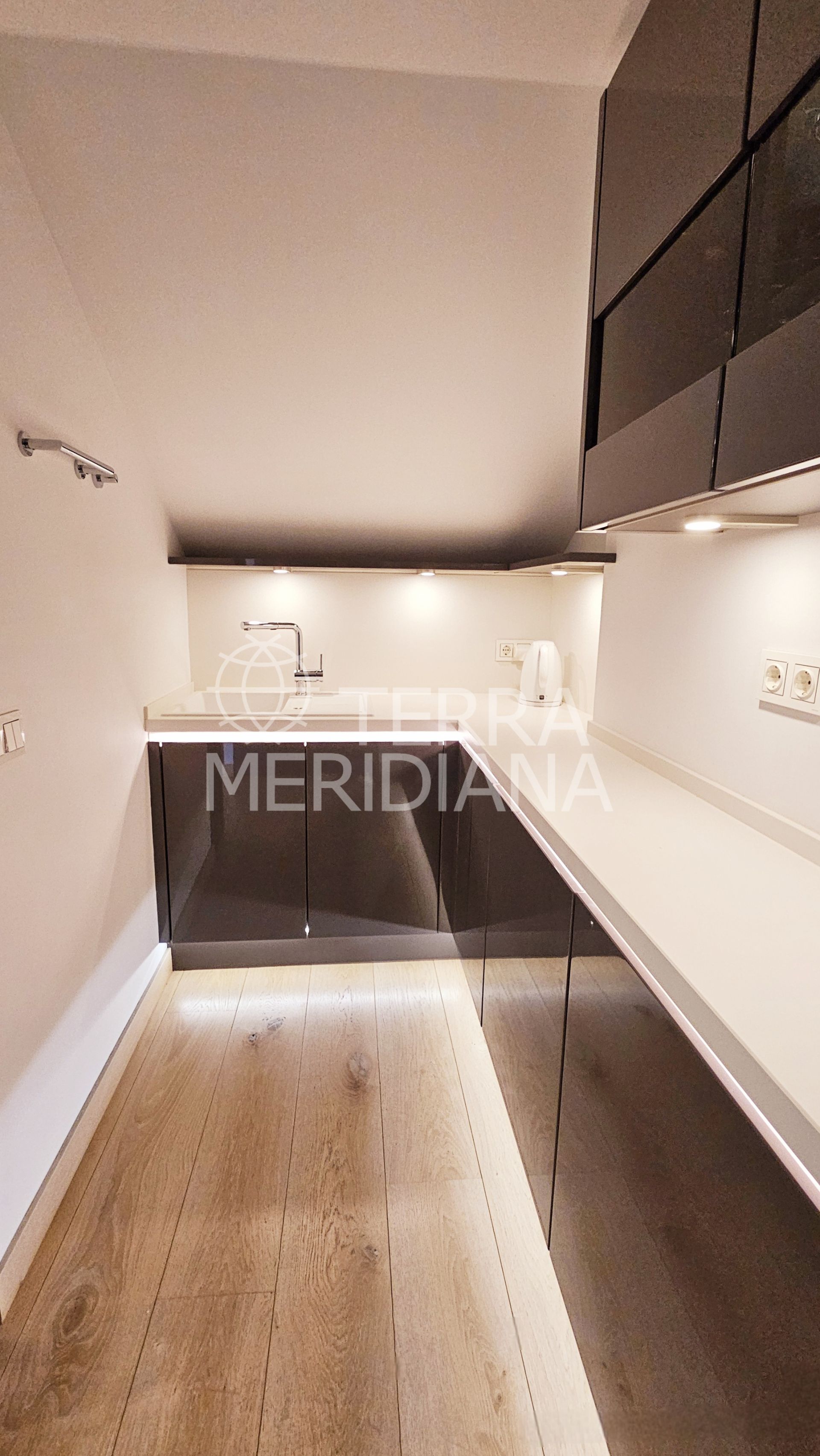 Commercial Premises in Marbella - Puerto Banus, Marbella