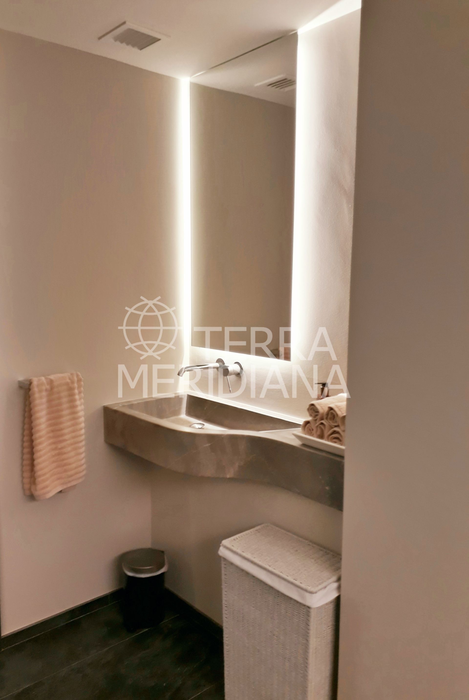 Commercial Premises in Marbella - Puerto Banus, Marbella