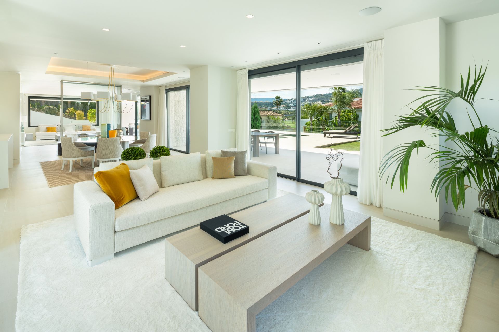 Newly Built Modern Villa in Nueva Andalucia