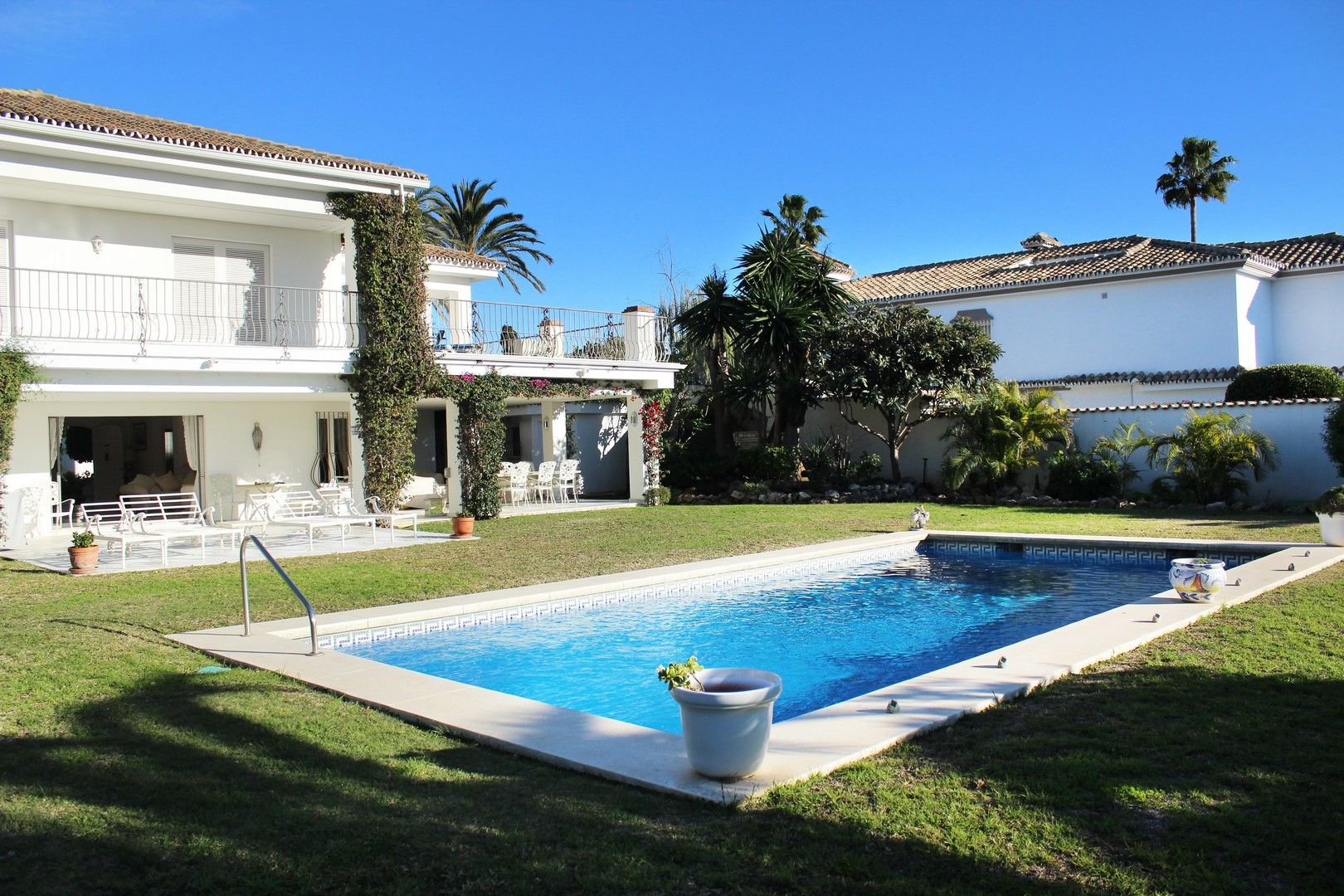 Villa  in Paraiso Barronal, Estepona