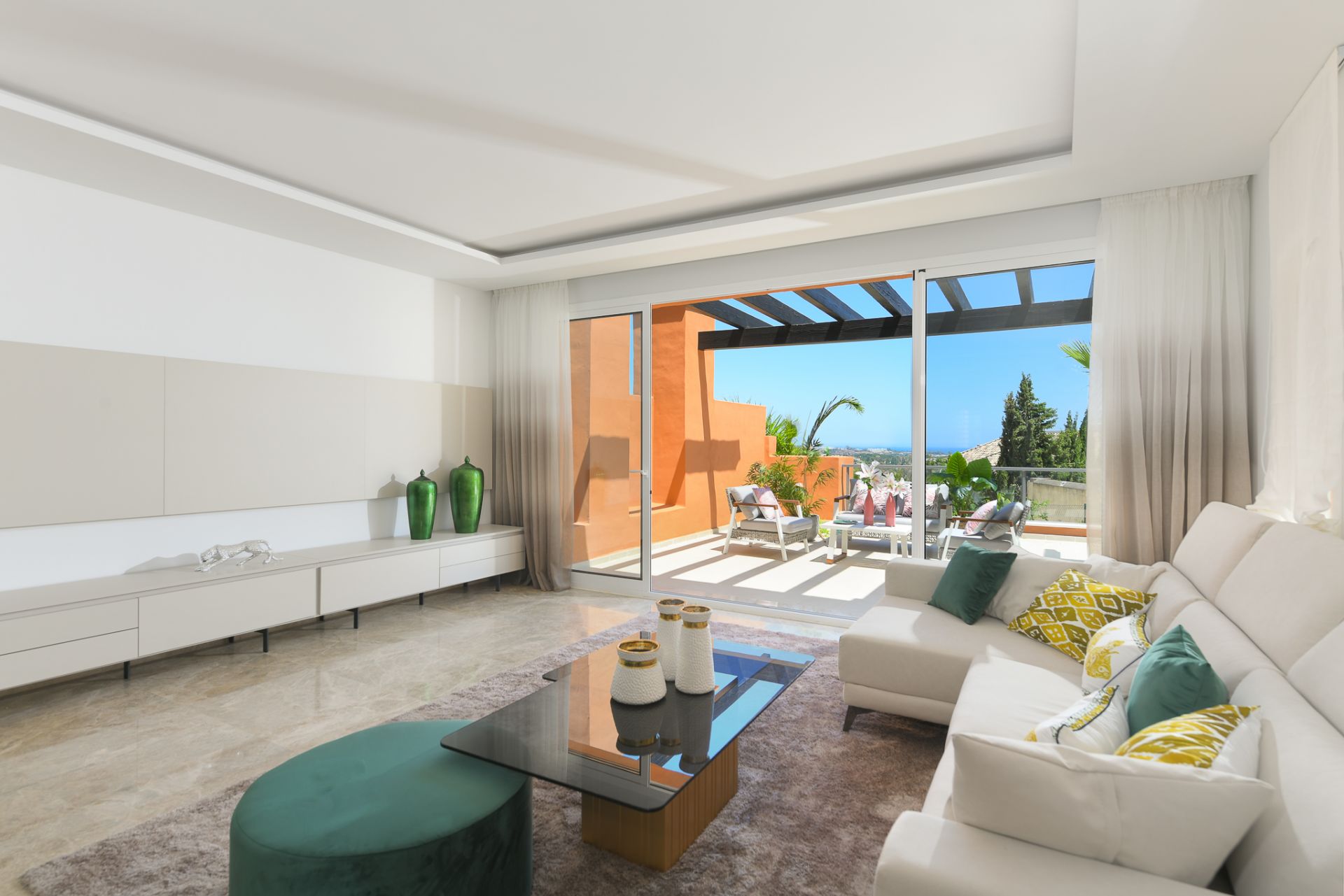 New luxury apartments for sale in Nueva Andalucia