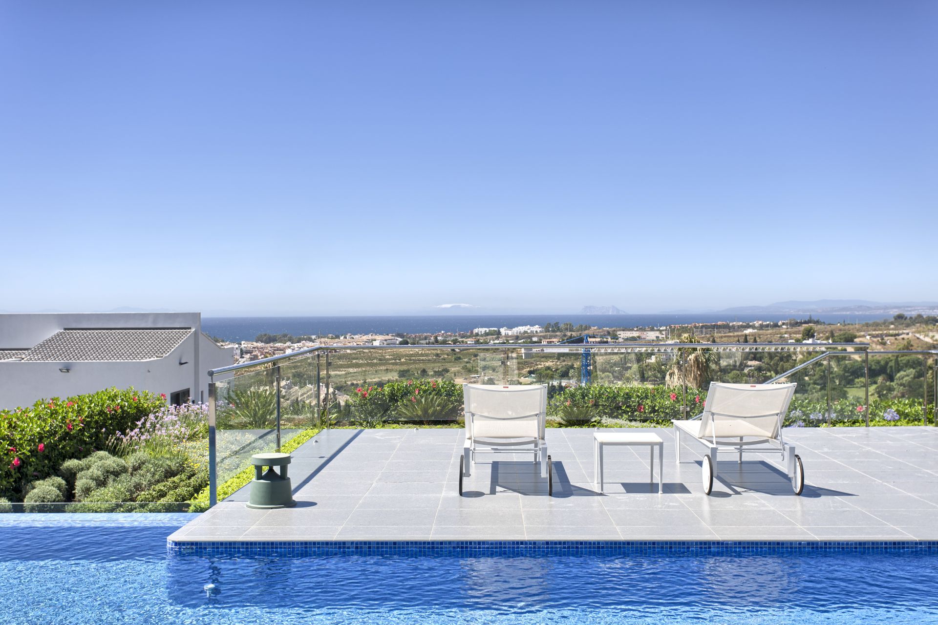 Spectacular contemporary villa for sale in Los Flamingos Golf