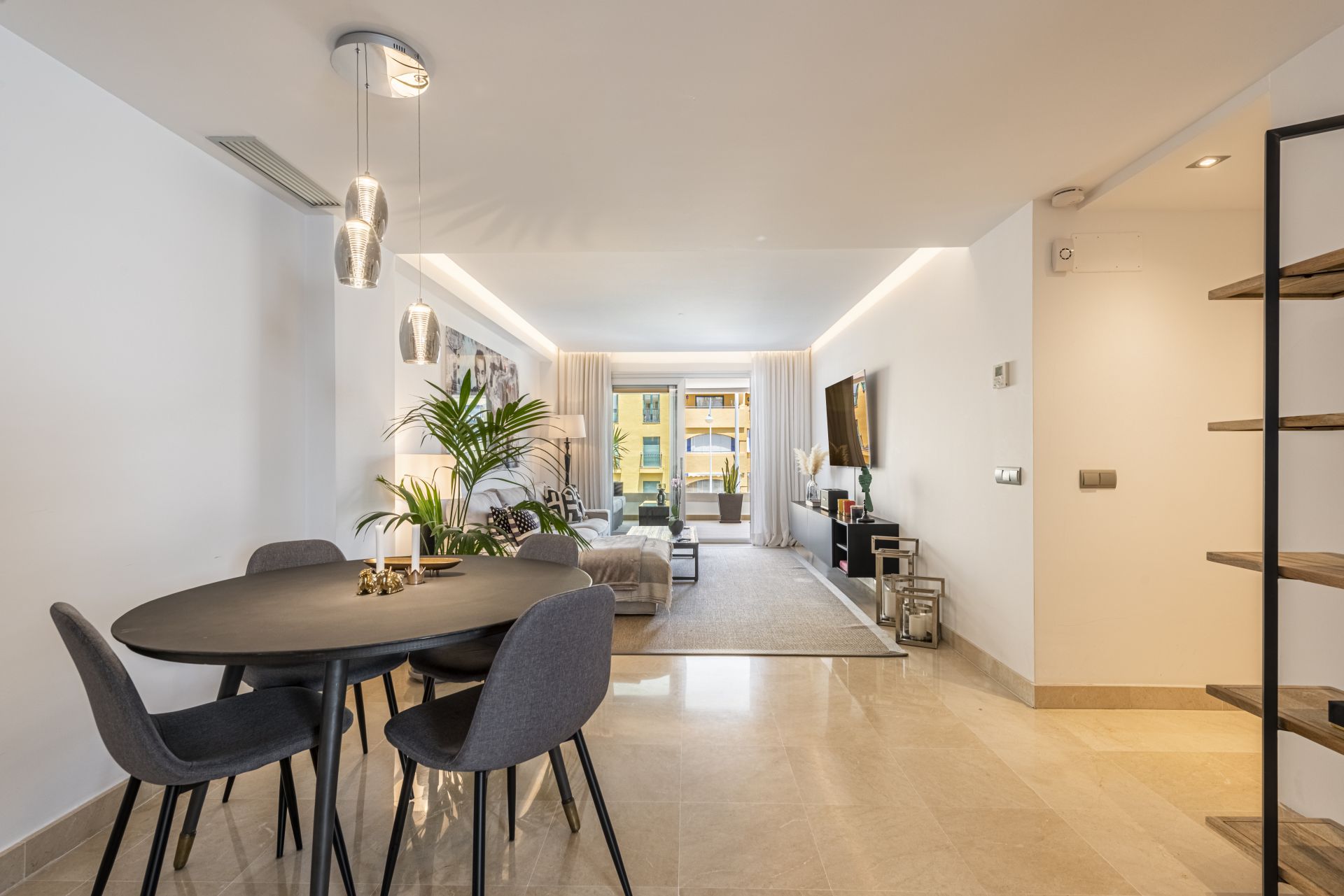 Elegant apartment walking distance to the beach in San Pedro de Alcántara