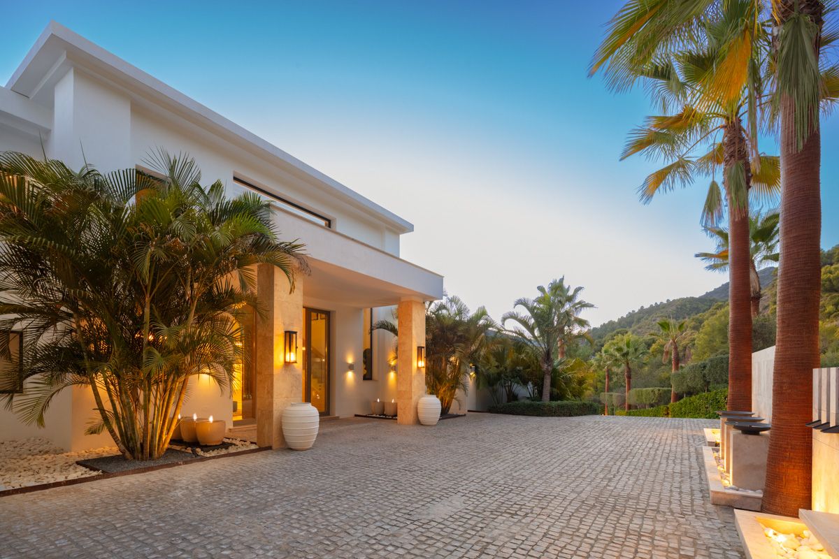 Villa  in Cascada de Camojan, Marbella Golden Mile, Marbella