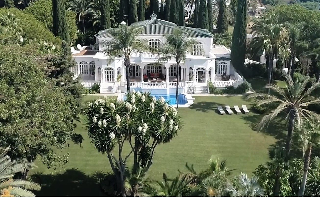 Villa  in Paraiso Alto, Benahavis