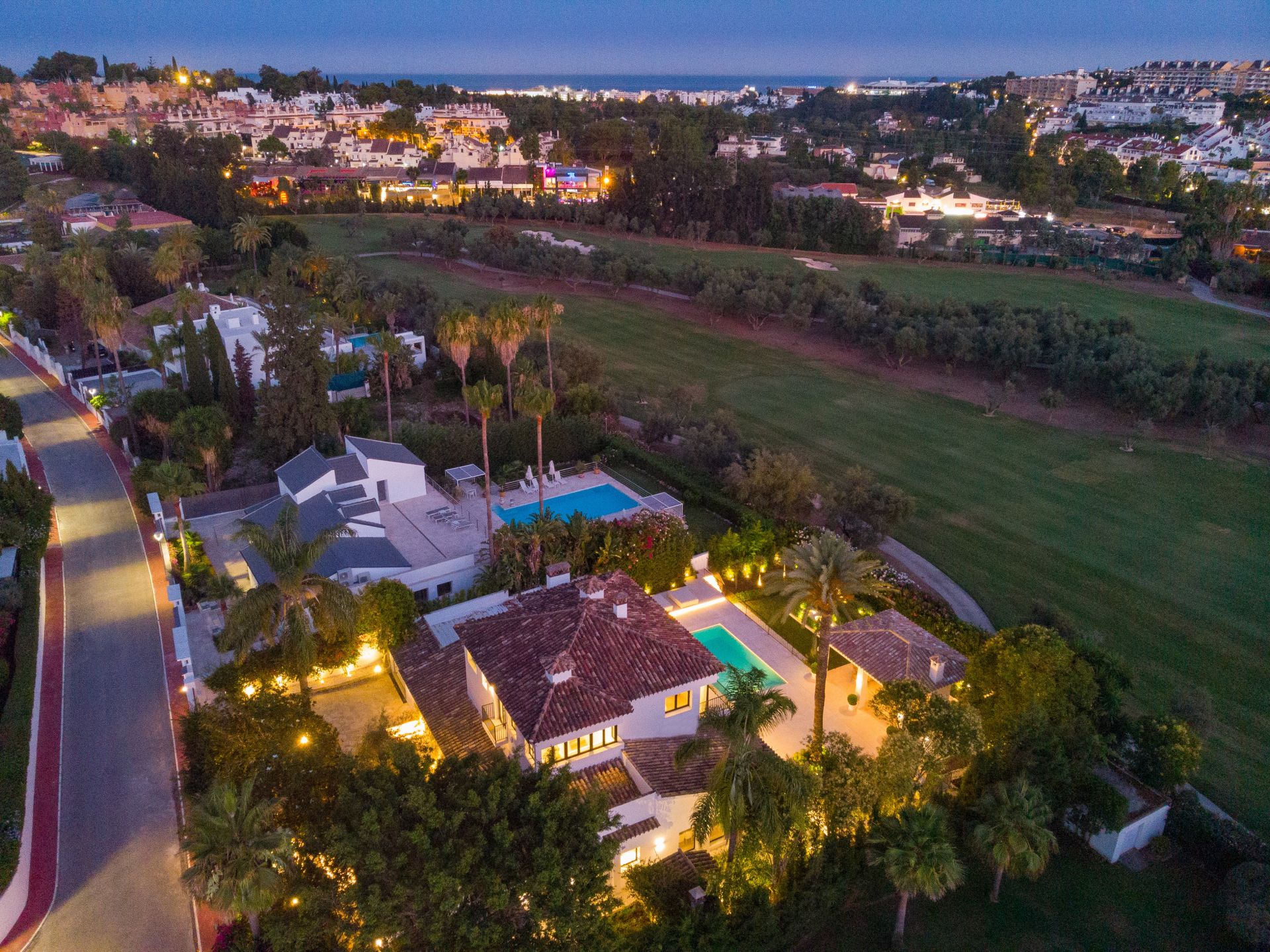 Villa Sandcastle - beautifully renovated frontline golf property