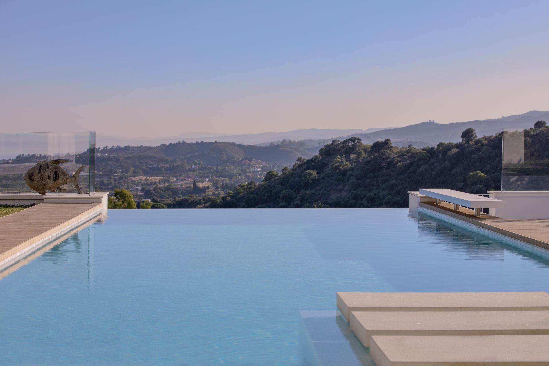 Contemporary villa in the mountains of the New Golden Mile with incredible views