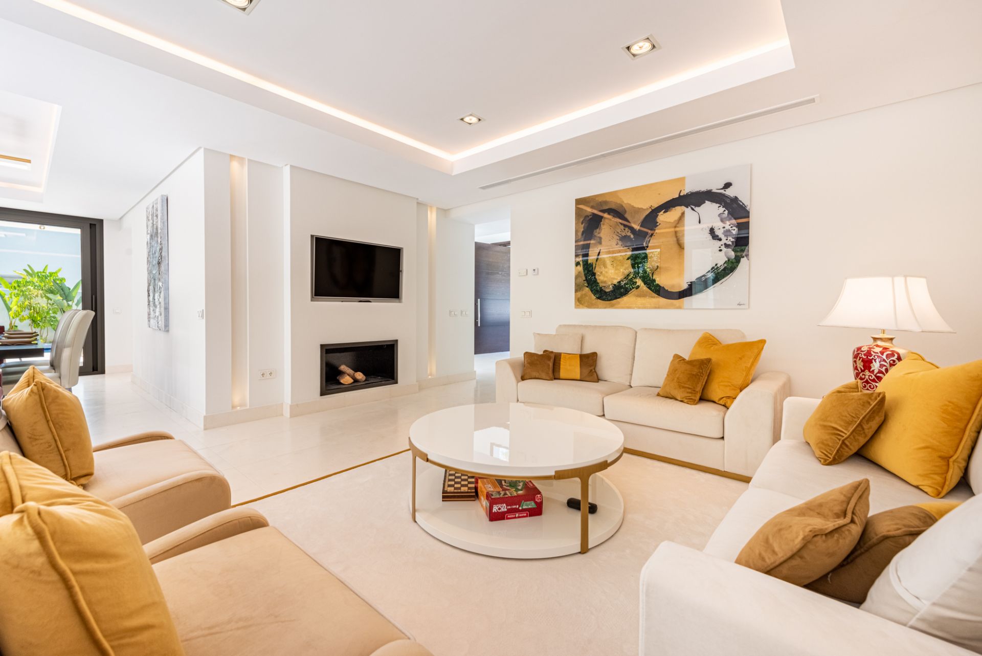 Recently built modern beachside villa in Cortijo Blanco