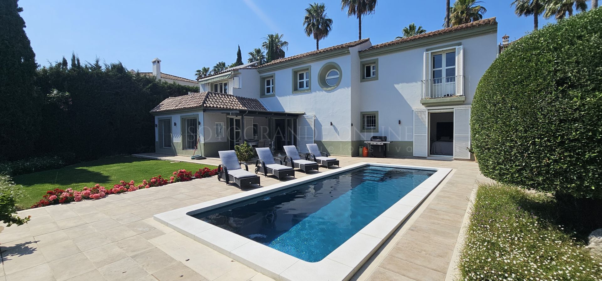 Exclusive Charming house front line golf and south facing
