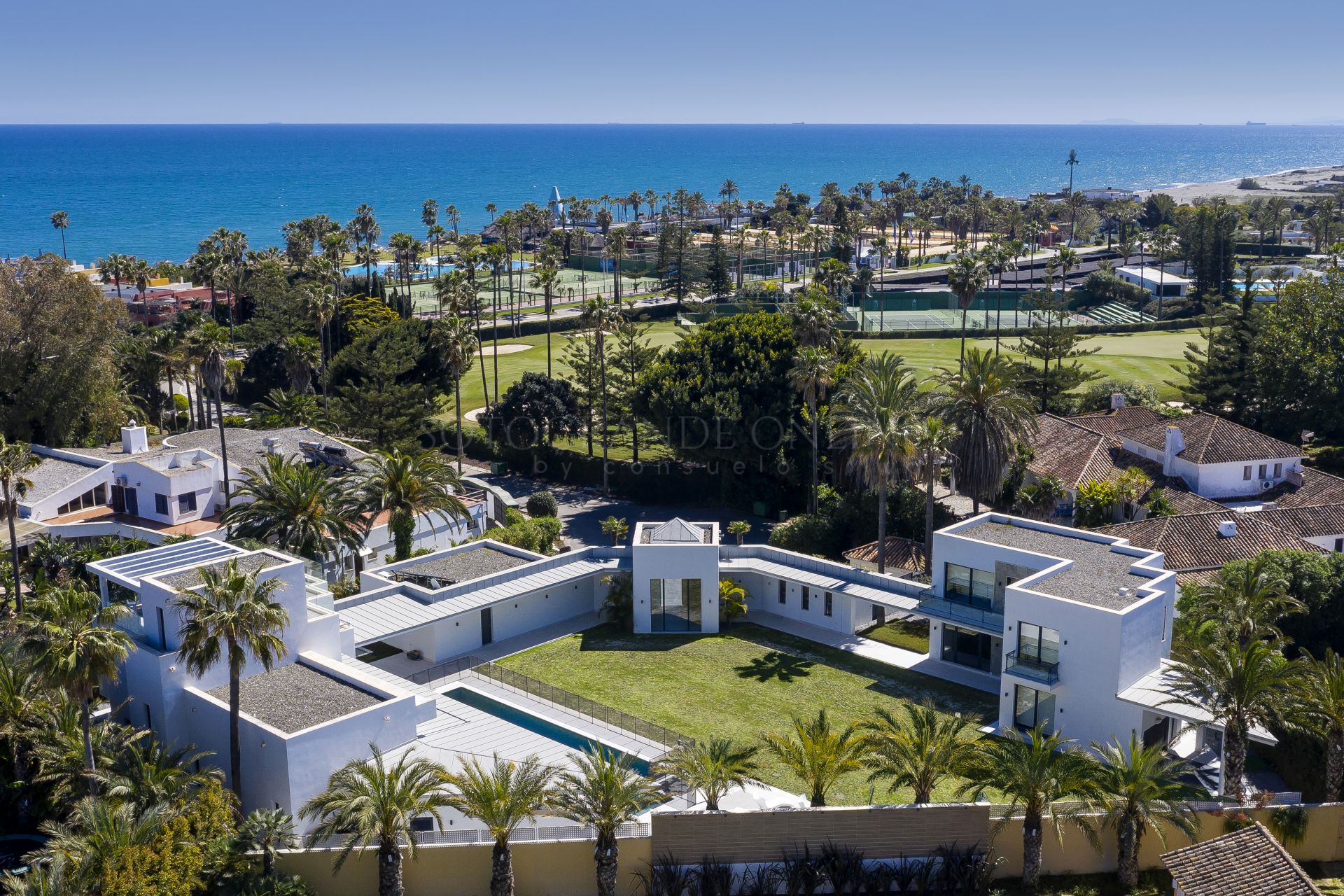 A Magnificent example of Modern Architecture as it’s best. Kings & Queens, Sotogrande Costa.
