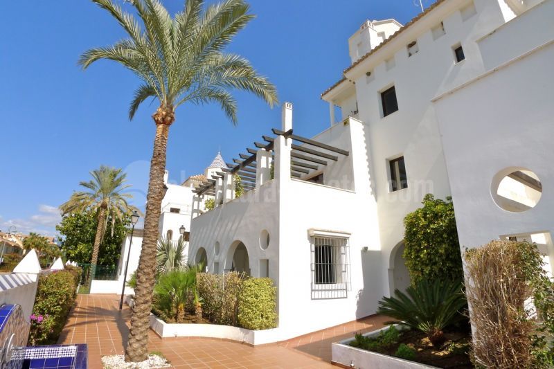 Development in Azalea Beach, Marbella