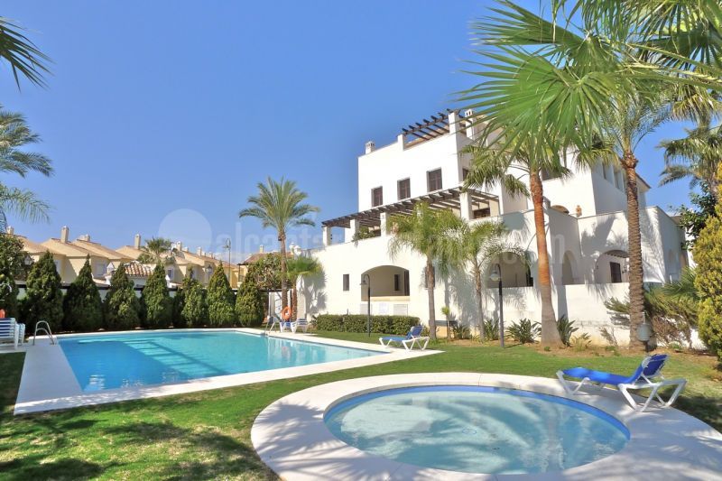 Development in Azalea Beach, Marbella