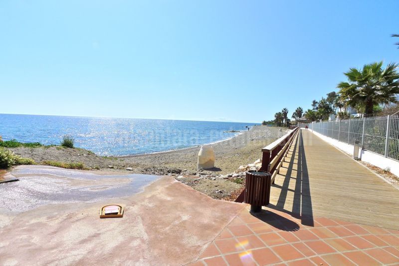 Development in Azalea Beach, Marbella
