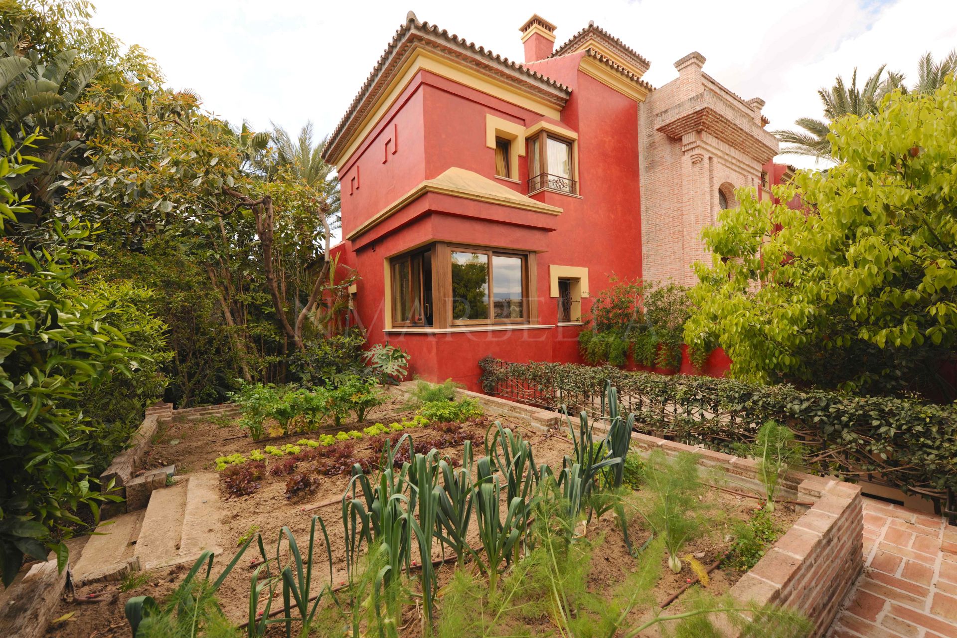 Villa for sale in Altos de Puente Romano