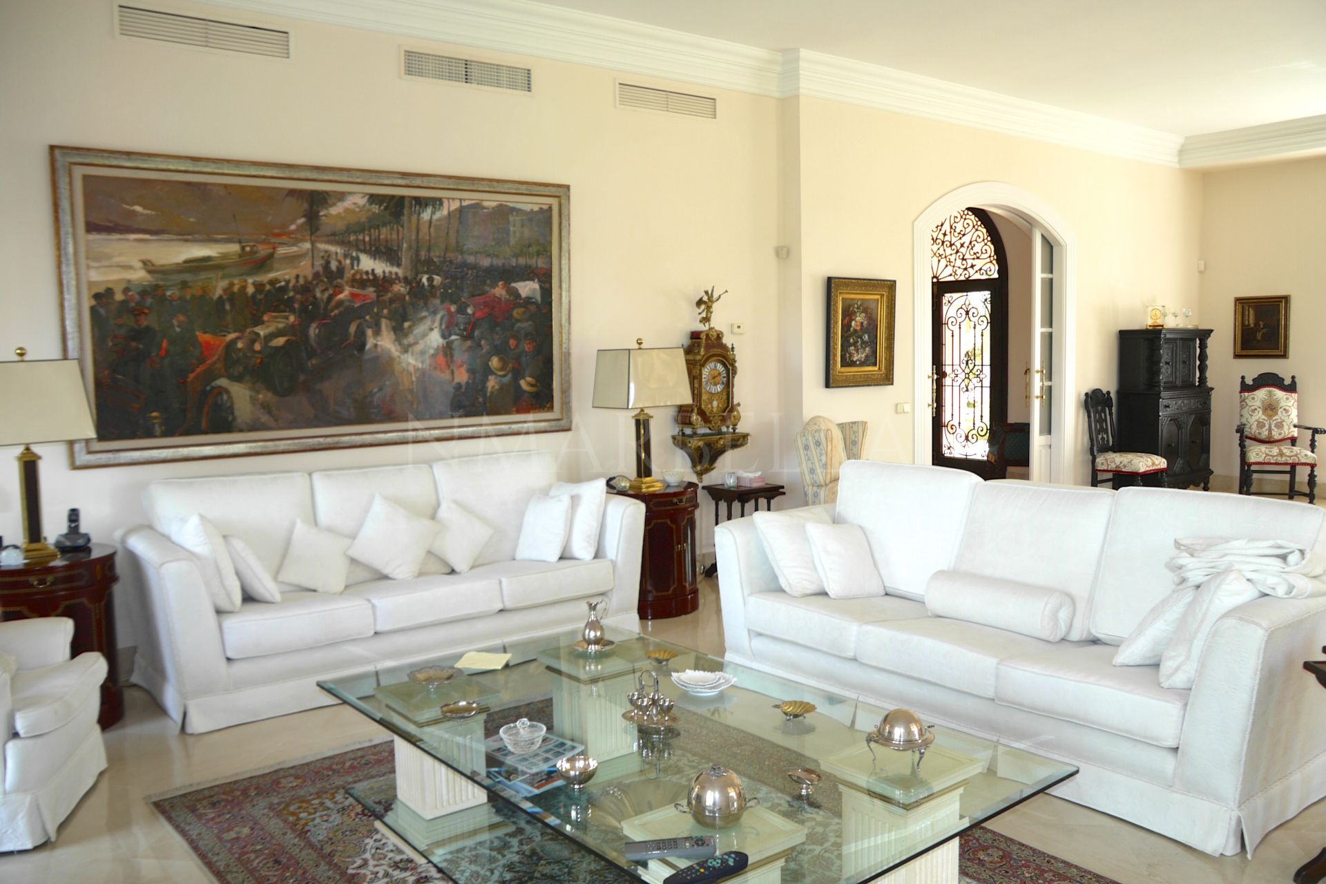Villa en venta en Rio Real Marbella Este
