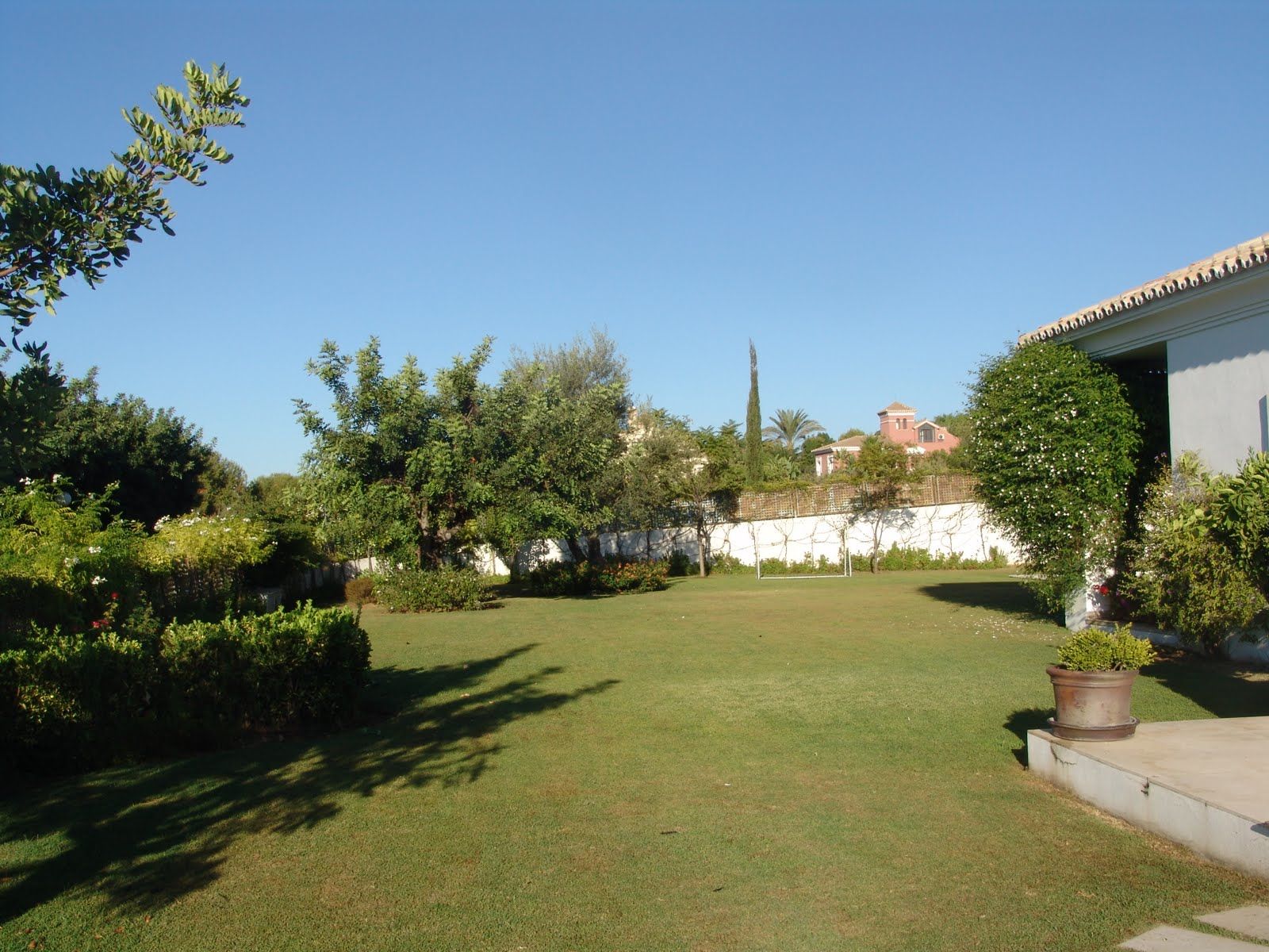 Villa for sale in Altos de Puente Romano, Golden Mile, Marbella