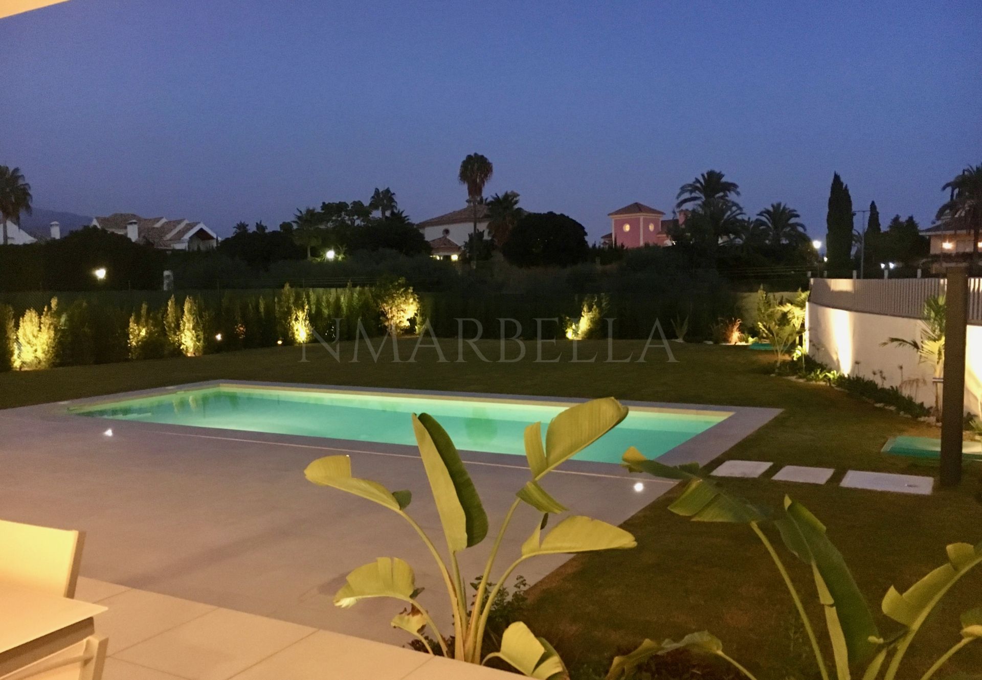 Villa nueva moderna en venta el Las Lomas de Marbella Club