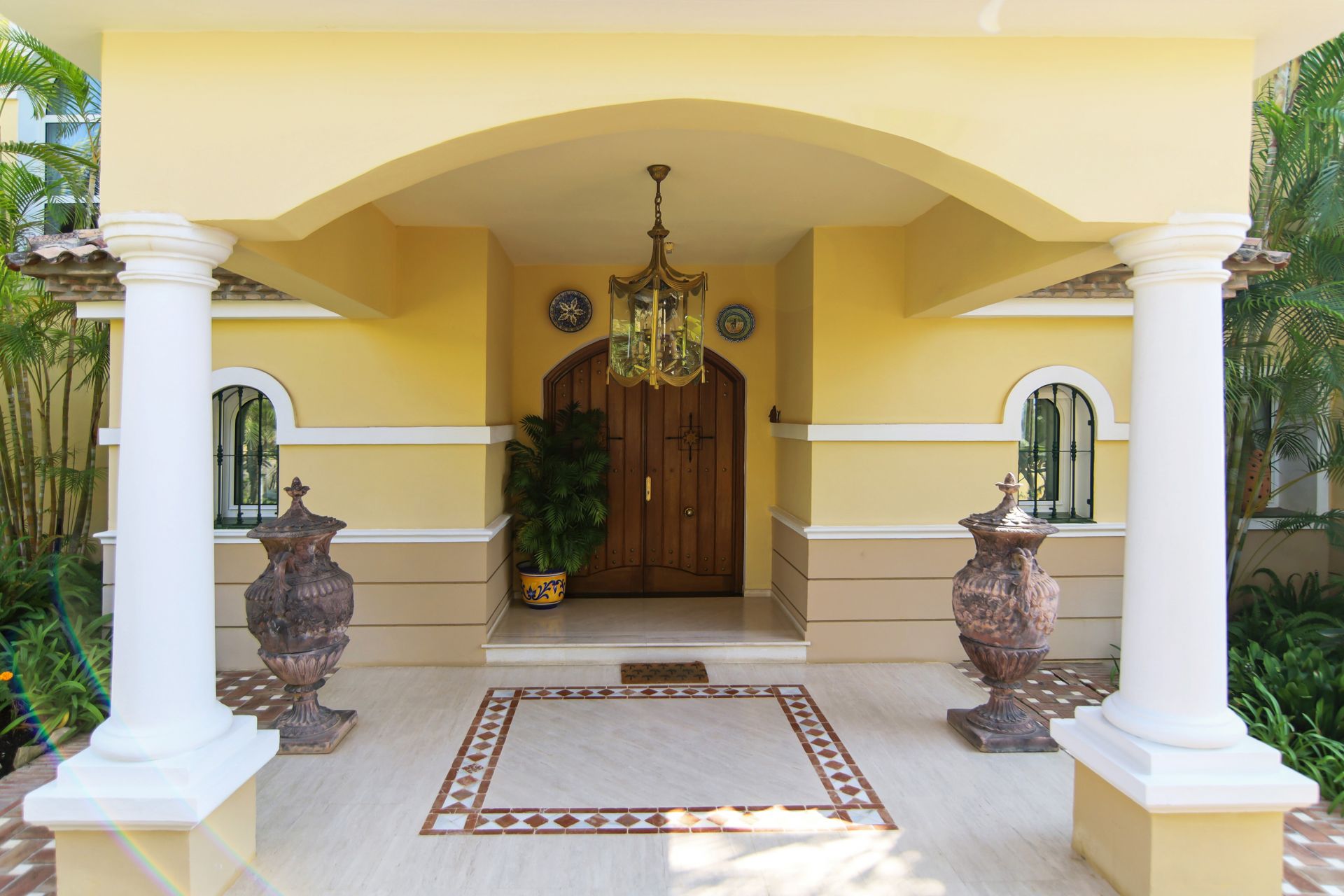 Elegant villa for sale in Paraiso Alto Benahavis