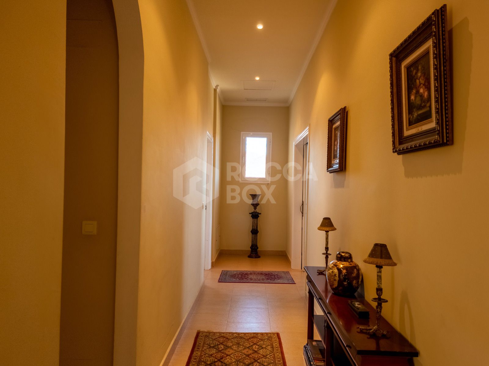 Country estate for sale in Estepona