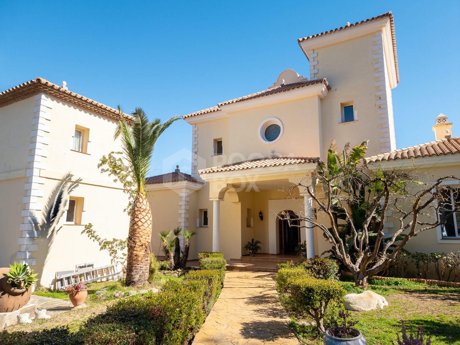 Country estate for sale in Estepona