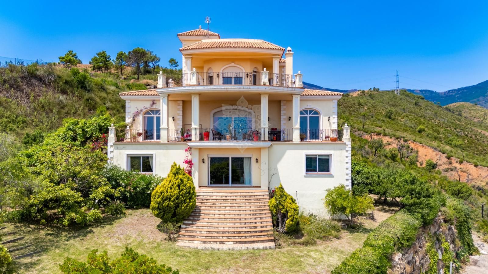 Villa in Estepona