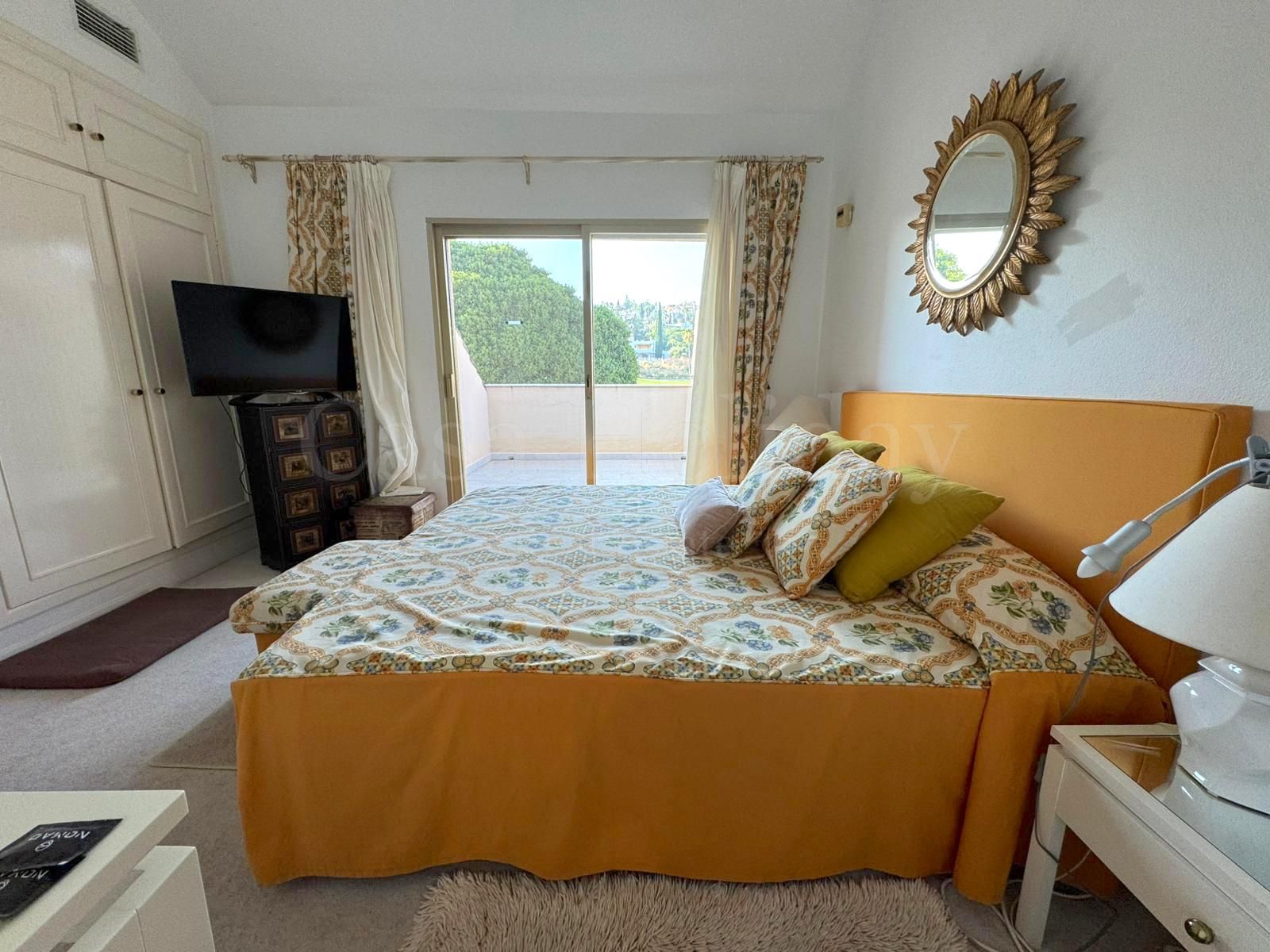 Duplex en Country Club Las Brisas, Marbella